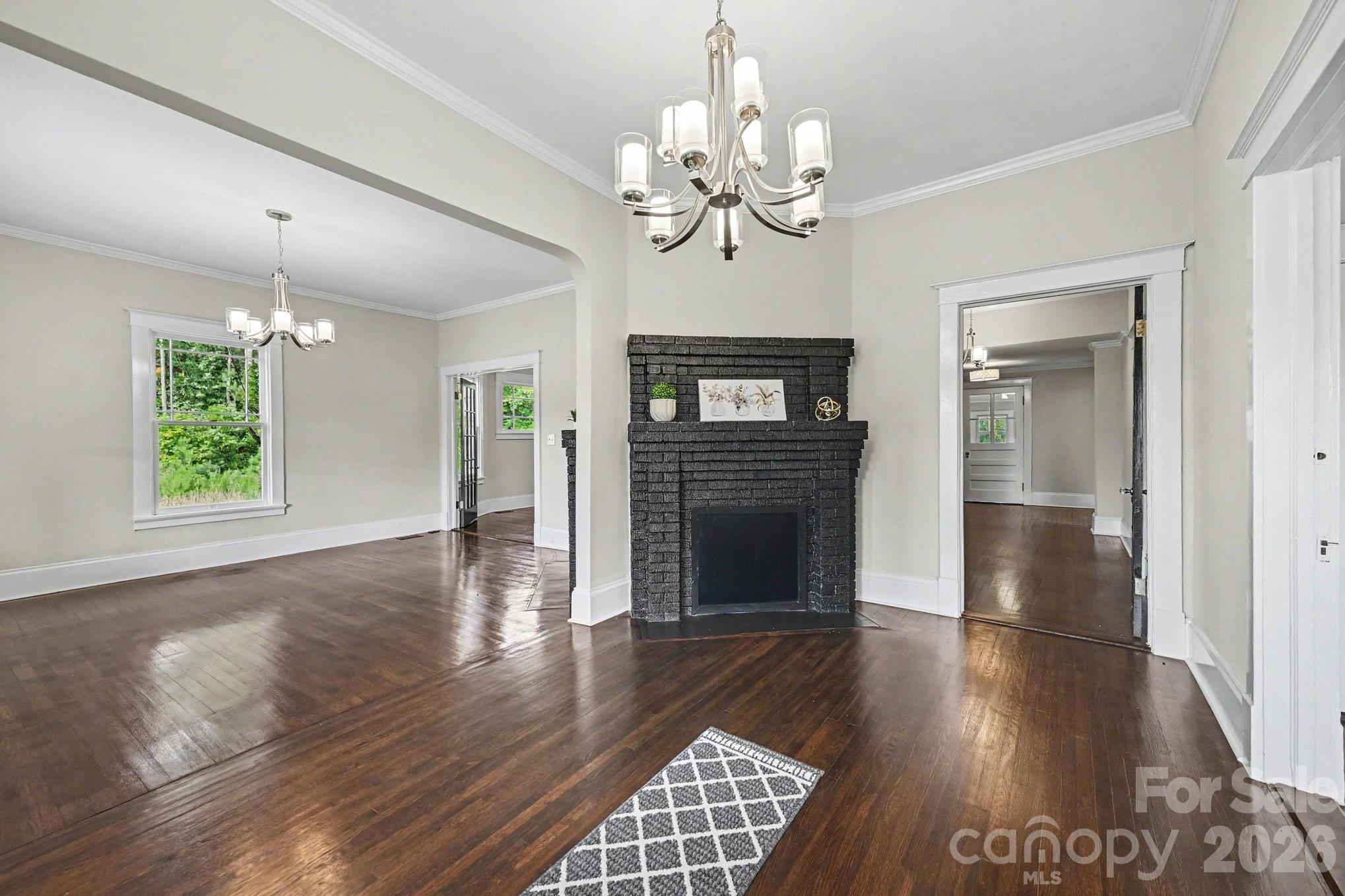 1675 N Main Street