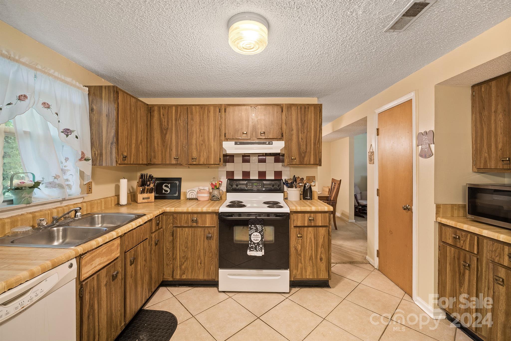 Candlelight Forest - Residential