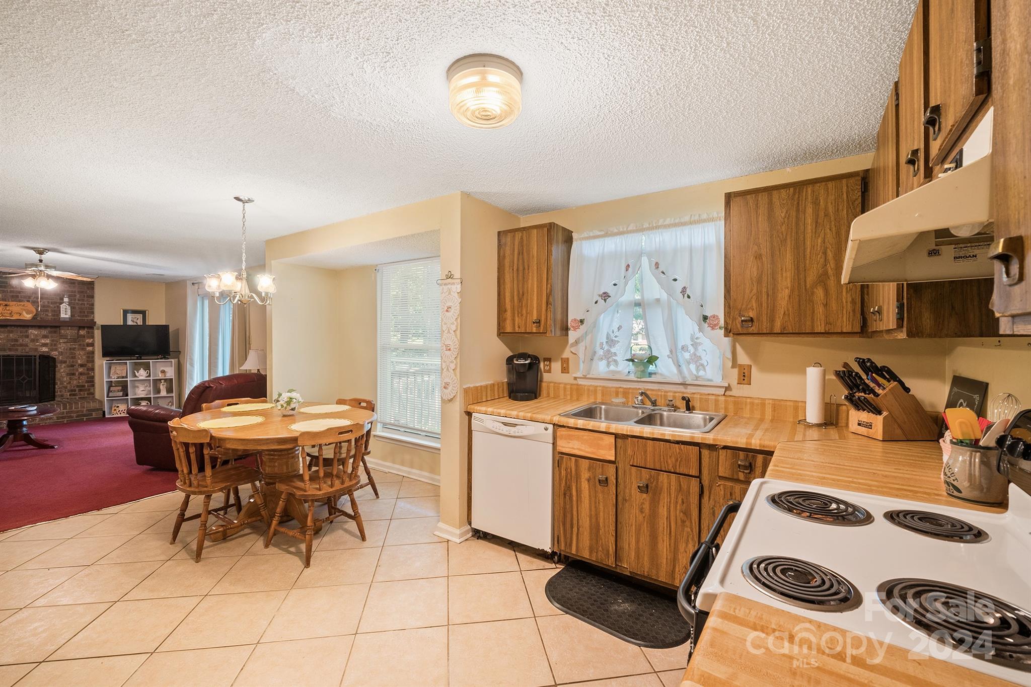 Candlelight Forest - Residential