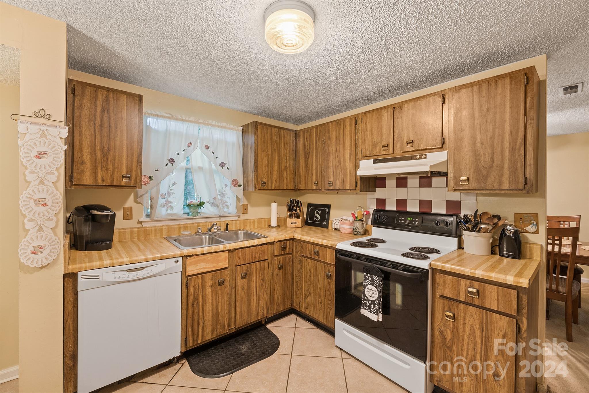 Candlelight Forest - Residential