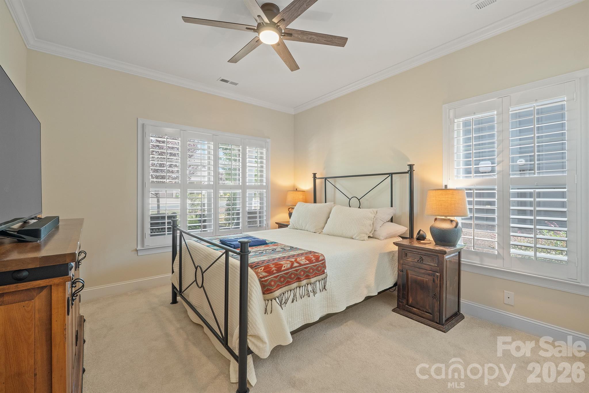 2205 Lincolnshire Lane