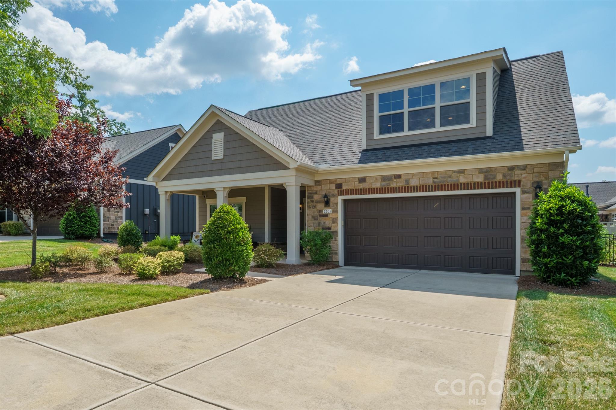 2205 Lincolnshire Lane