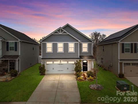 Photo of 5112 Downhaul Drive, Charlotte, NC 28269 (MLS # 4343690)
