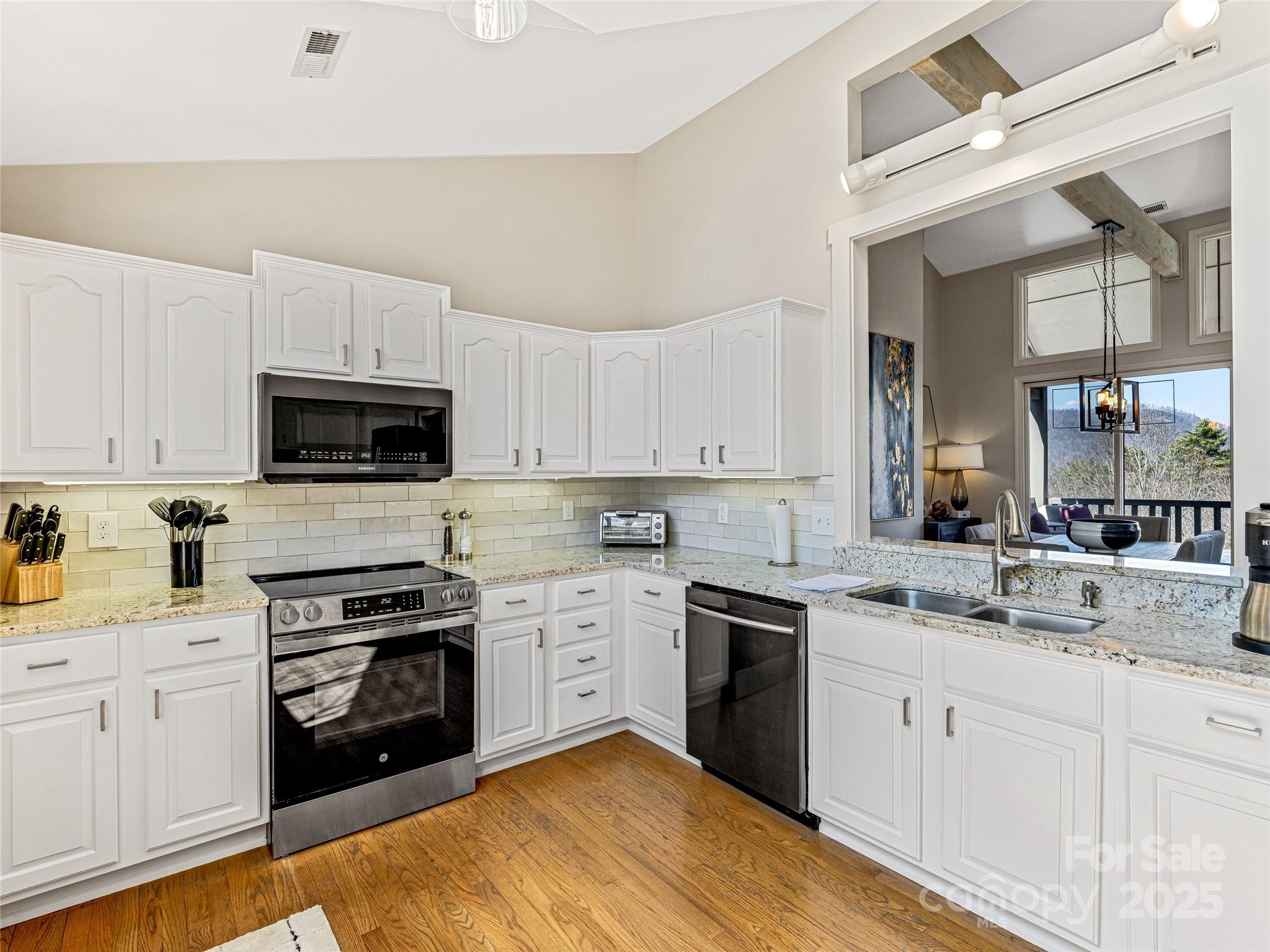 Lake Toxaway Estates - Residential