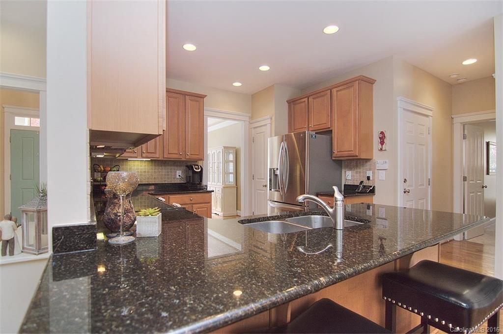 Lake Shore - Residential