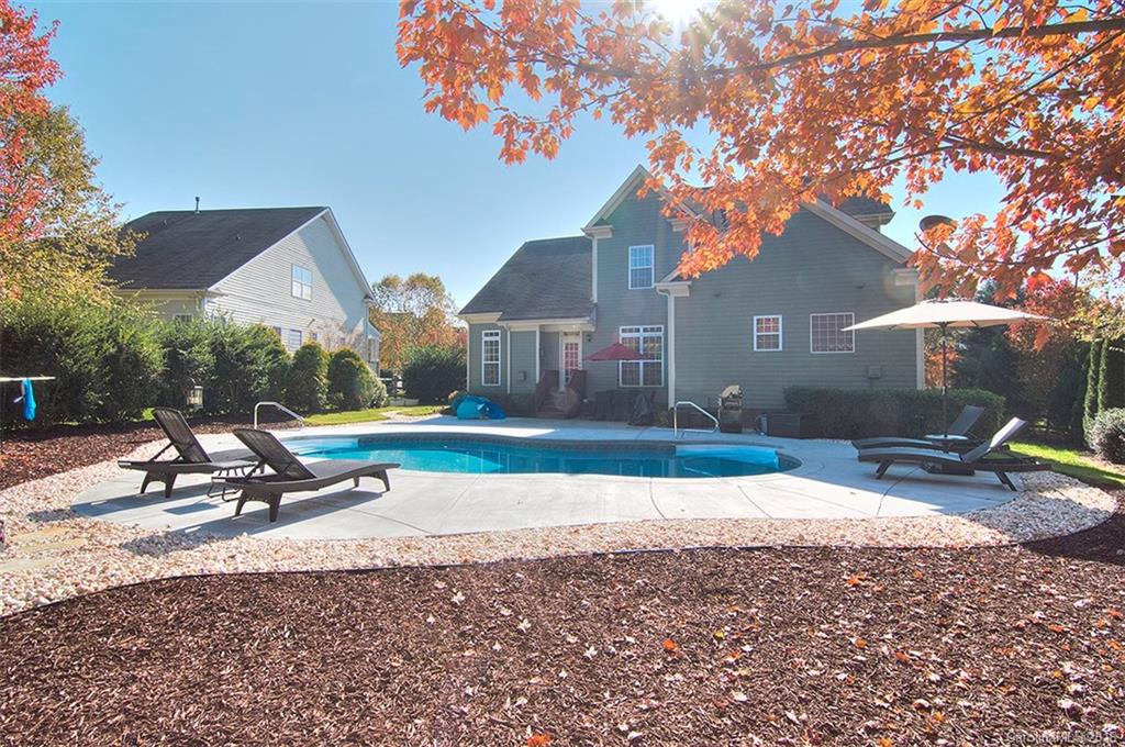 Lake Shore - Residential