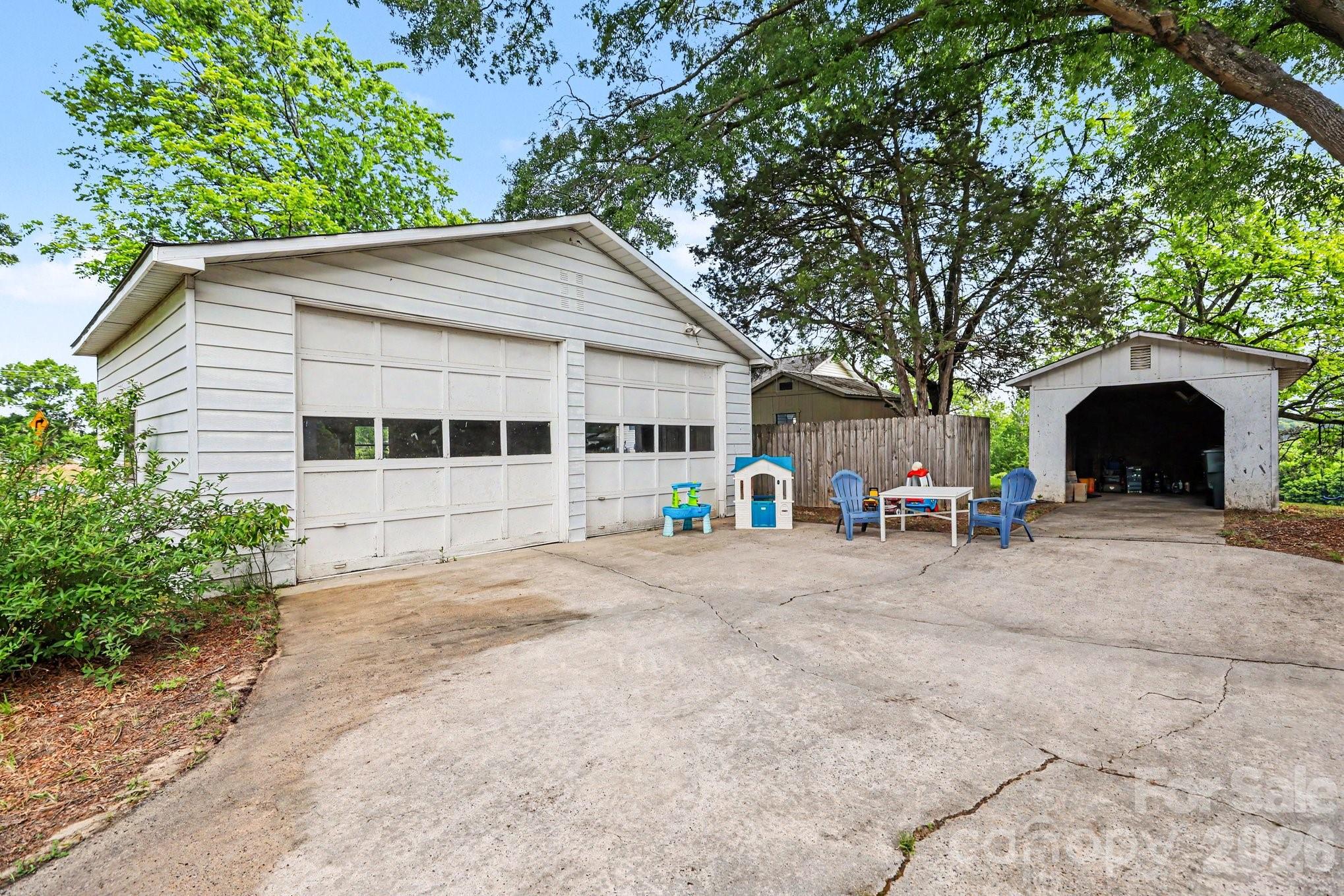 250 Halyburton Street NE
