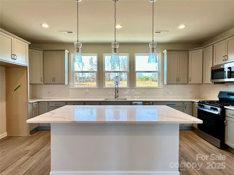 242 Ferebee Place BRX0073 Charlotte NC 28213