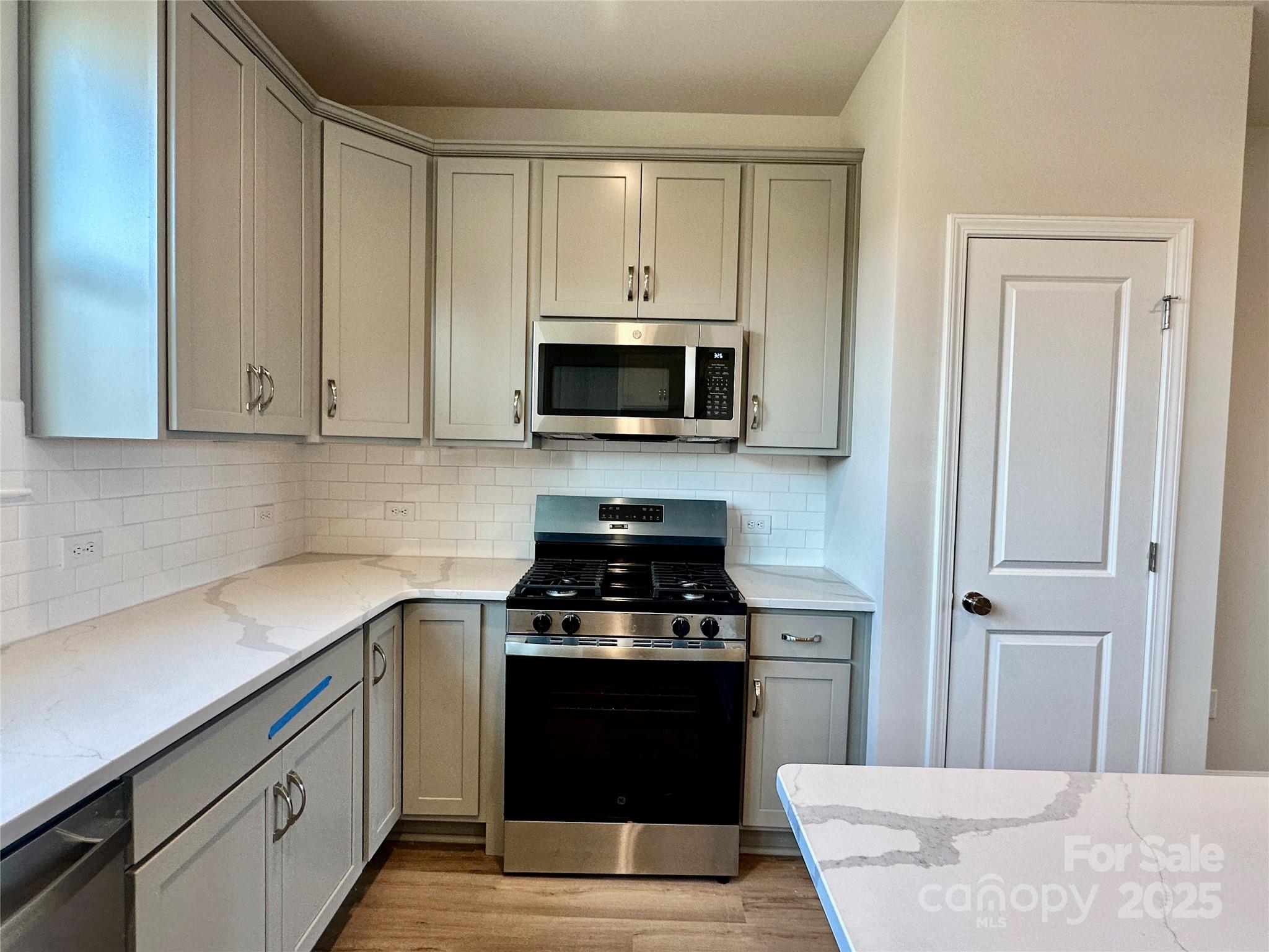 242 Ferebee Place BRX0073