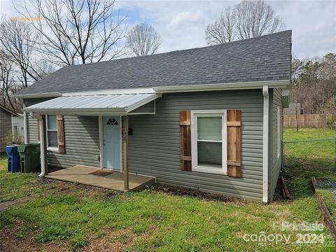 Single Family Residence in Mount Holly NC 102 Webb Street.jpg