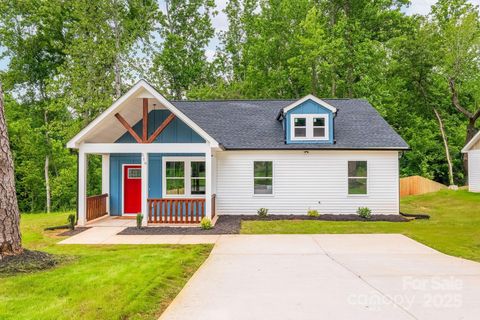 516 North Mulberry Street Cherryville NC 28021