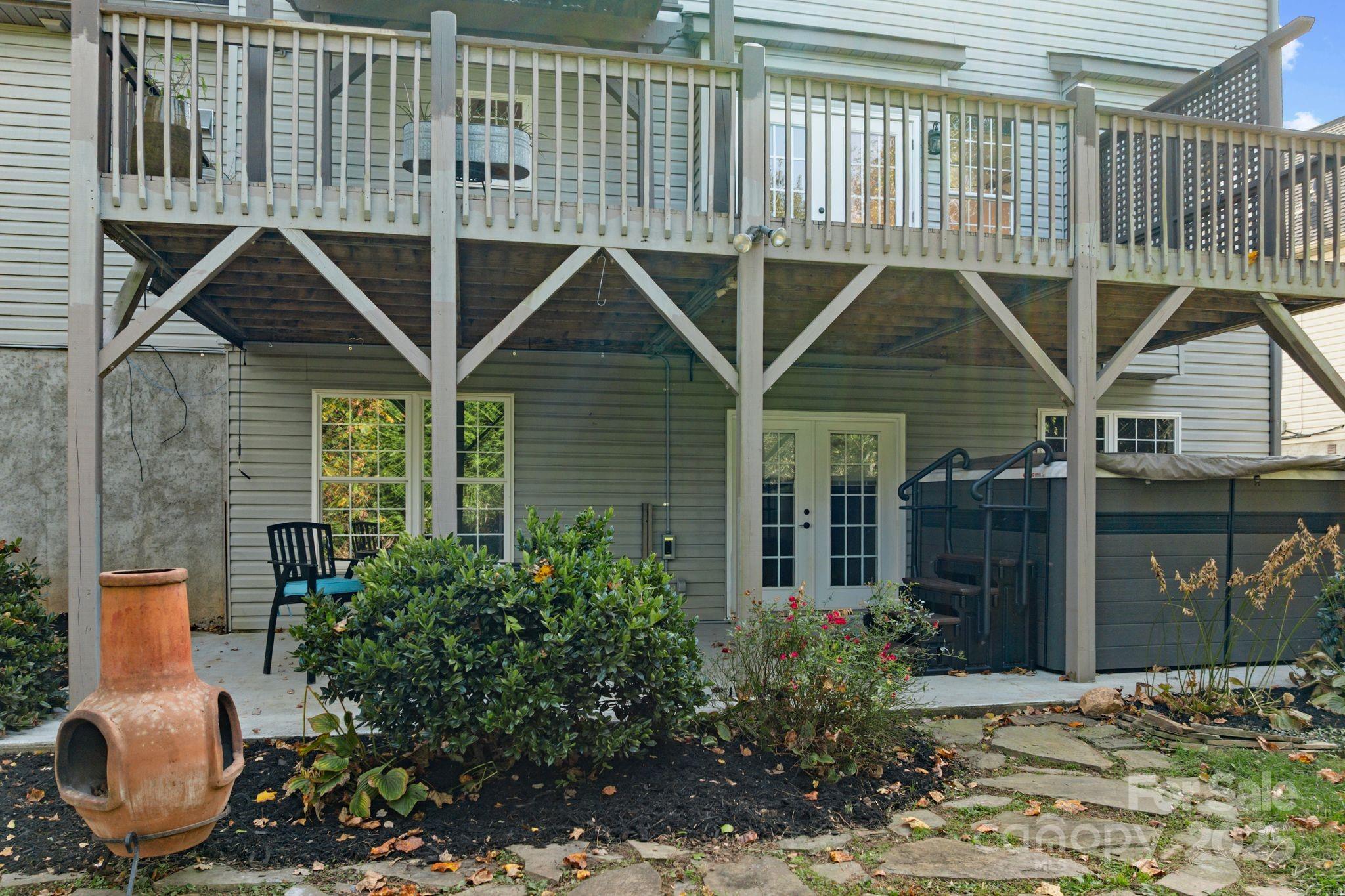 Rivercrest - Residential