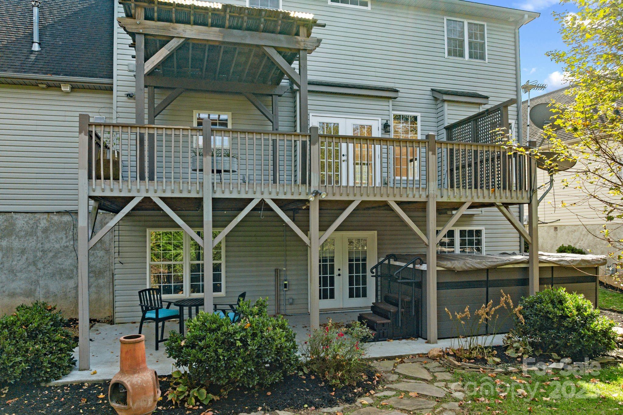 Rivercrest - Residential