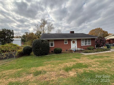 Photo of 1623 Kimberly Drive, Gastonia, NC 28052 (MLS # 4320159)