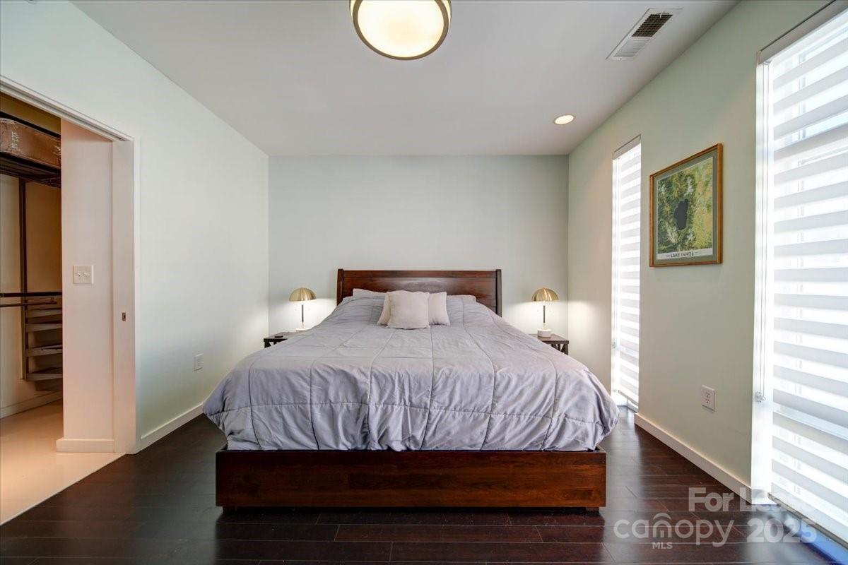 329 Viburnum Way Court