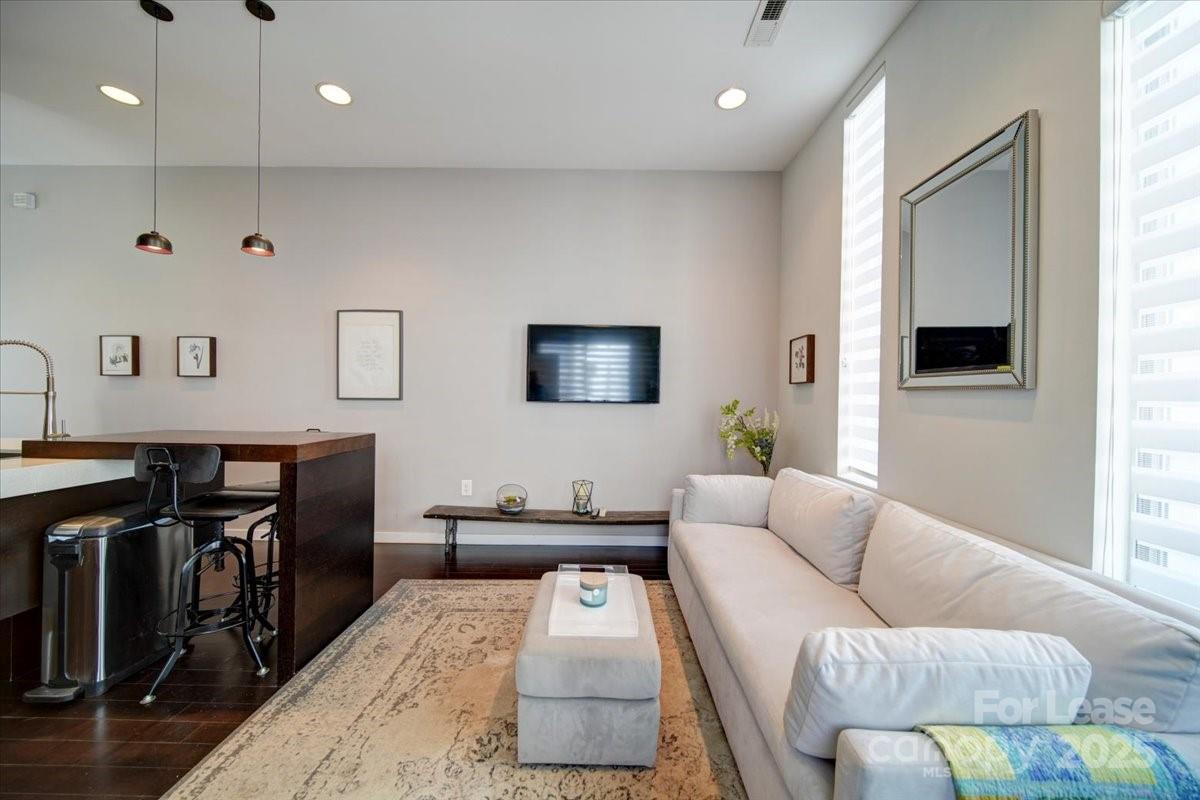 329 Viburnum Way Court