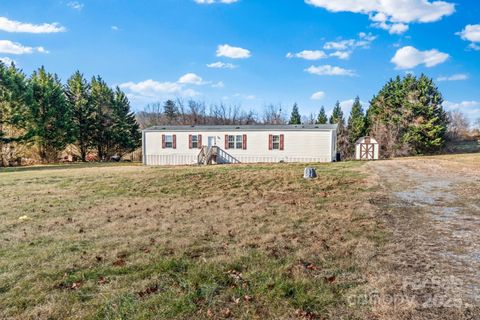 1079 Red Hill Creek Road Dobson NC 27017