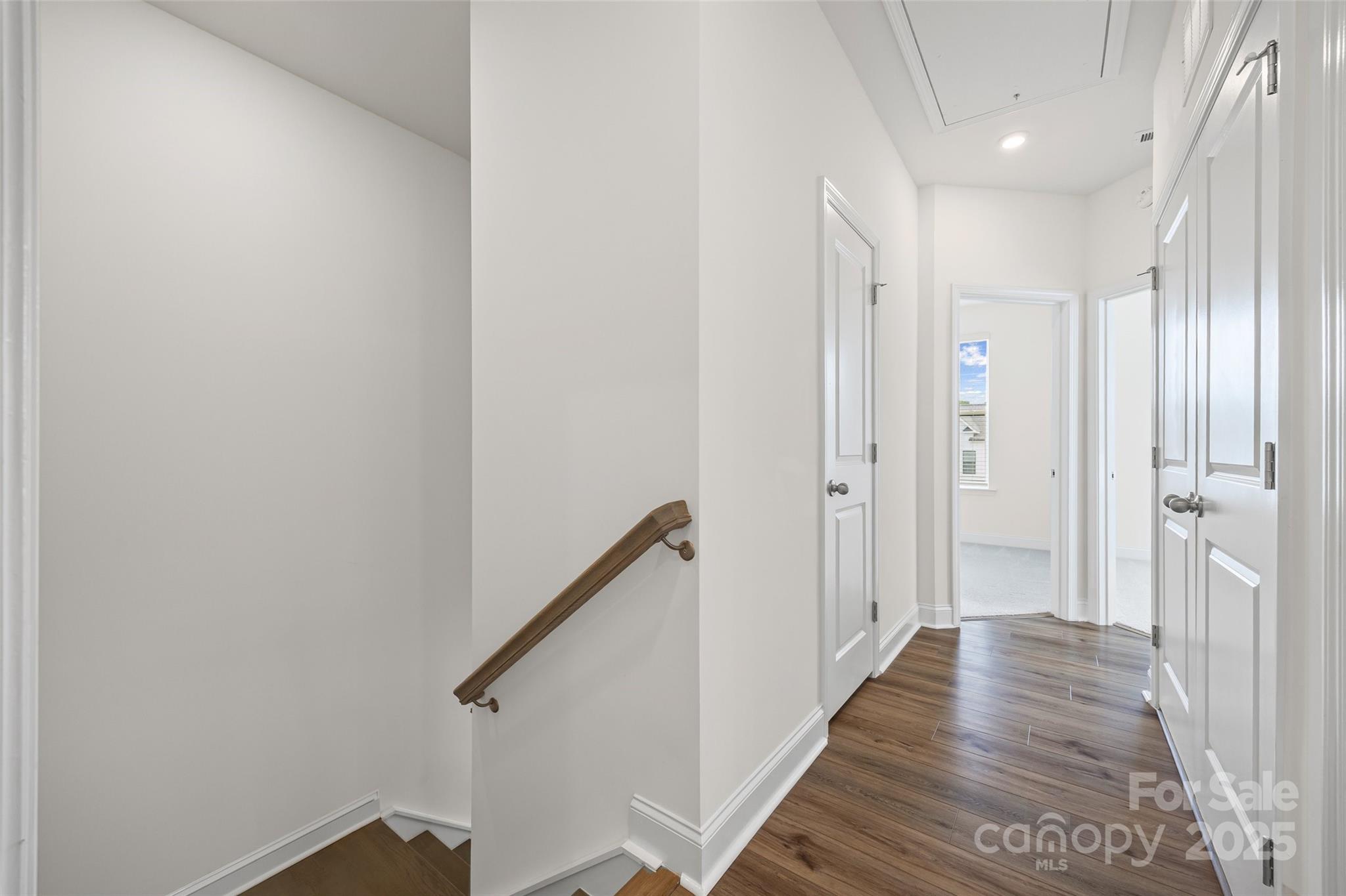 The Townes of Cotswold - Residential