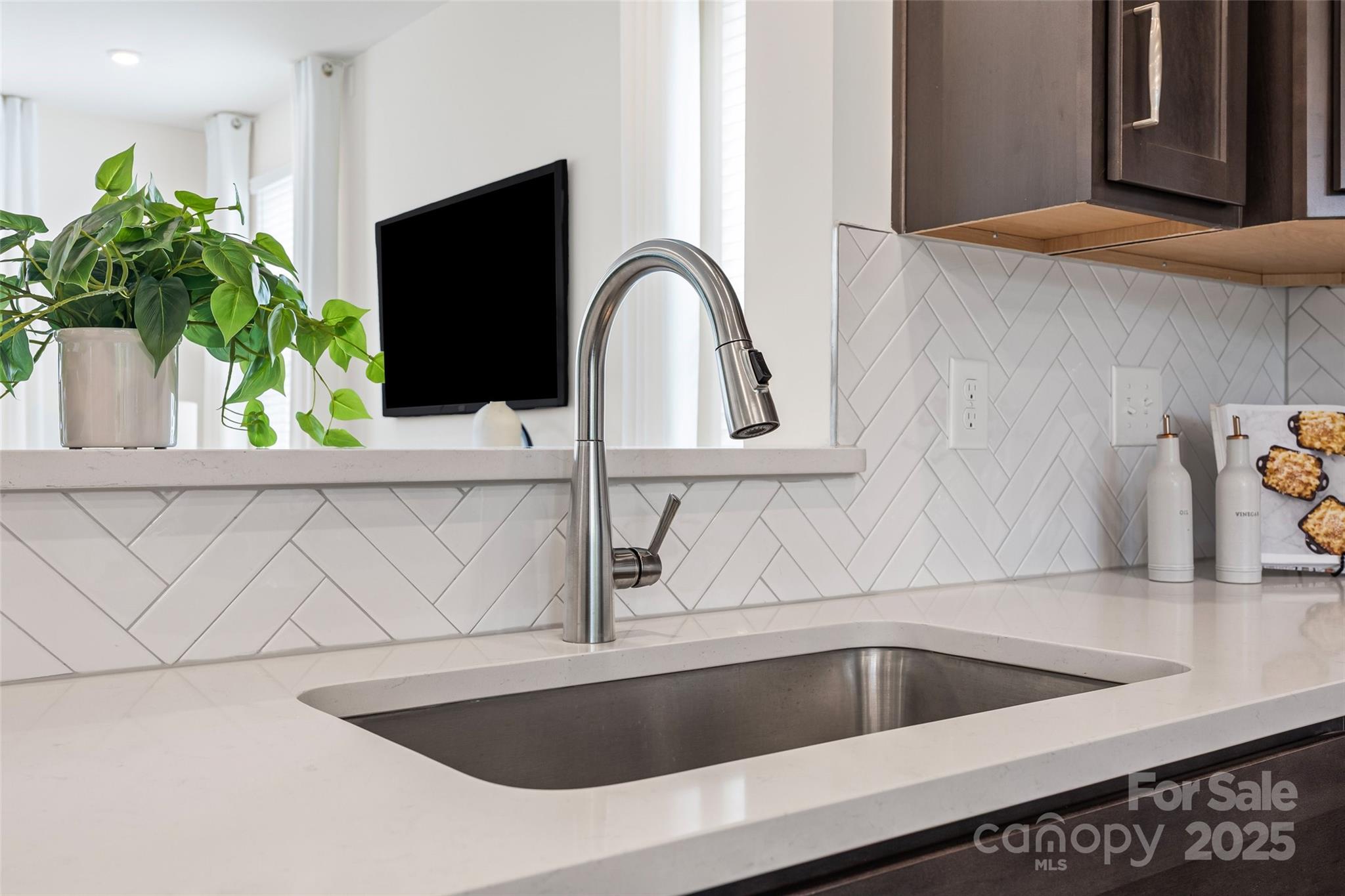 The Townes of Cotswold - Residential