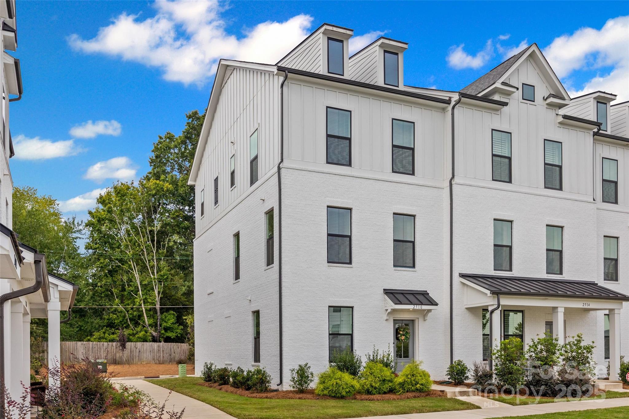 The Townes of Cotswold - Residential