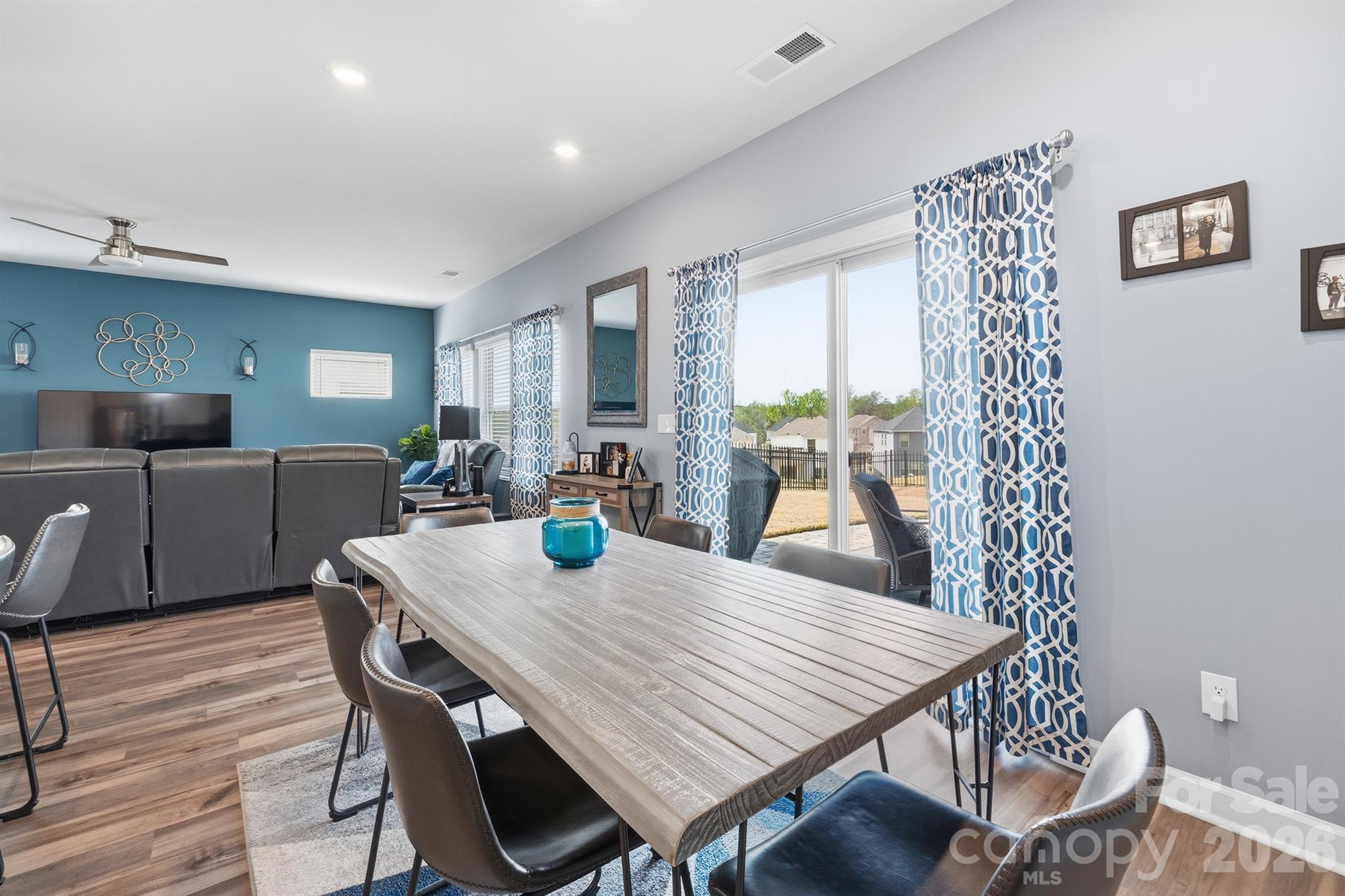 Larkhaven Hills - Residential