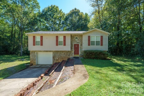 Photo of 3234 Smokey Lane, Lenoir, NC 28645 (MLS # 4429038)