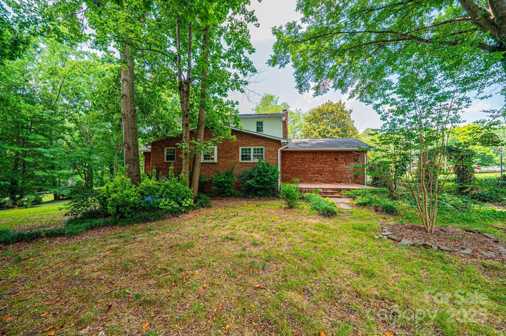 Woodland Oaks - Residential