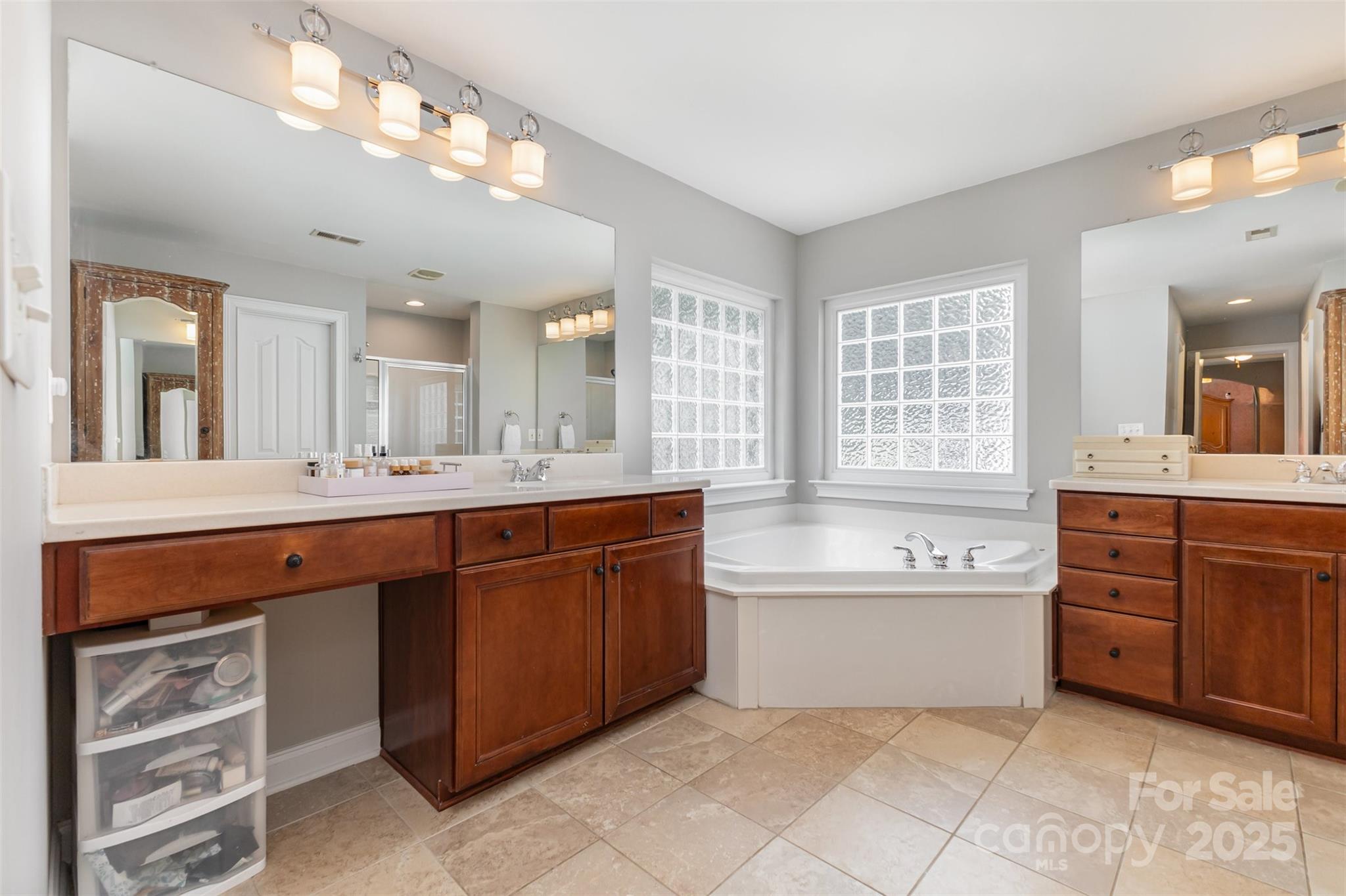 Macaulay - Residential