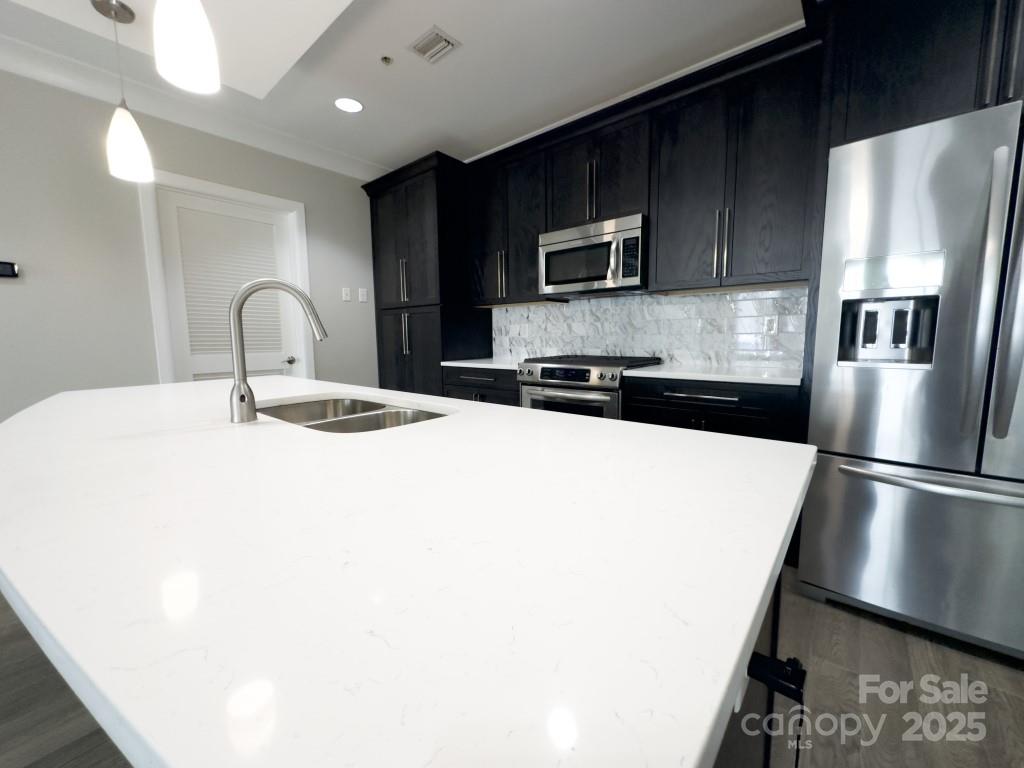 222 S Caldwell Street 1801