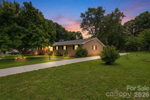 Photo of 6108 Mallard Drive, Charlotte, NC 28227 (MLS # 4396420)