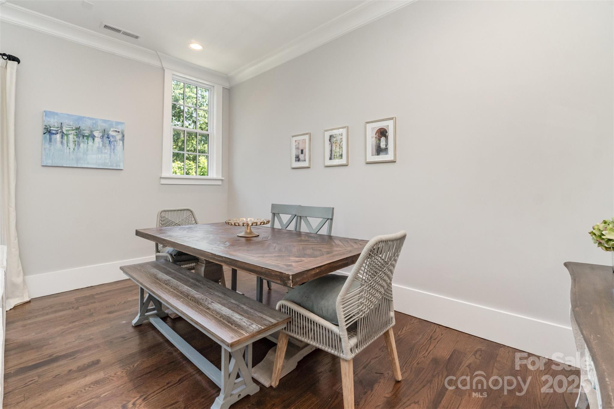 Charlotte, North Carolina 28209, United States, 3 Bedrooms Bedrooms, ,4 BathroomsBathrooms,Residential,Active,198555