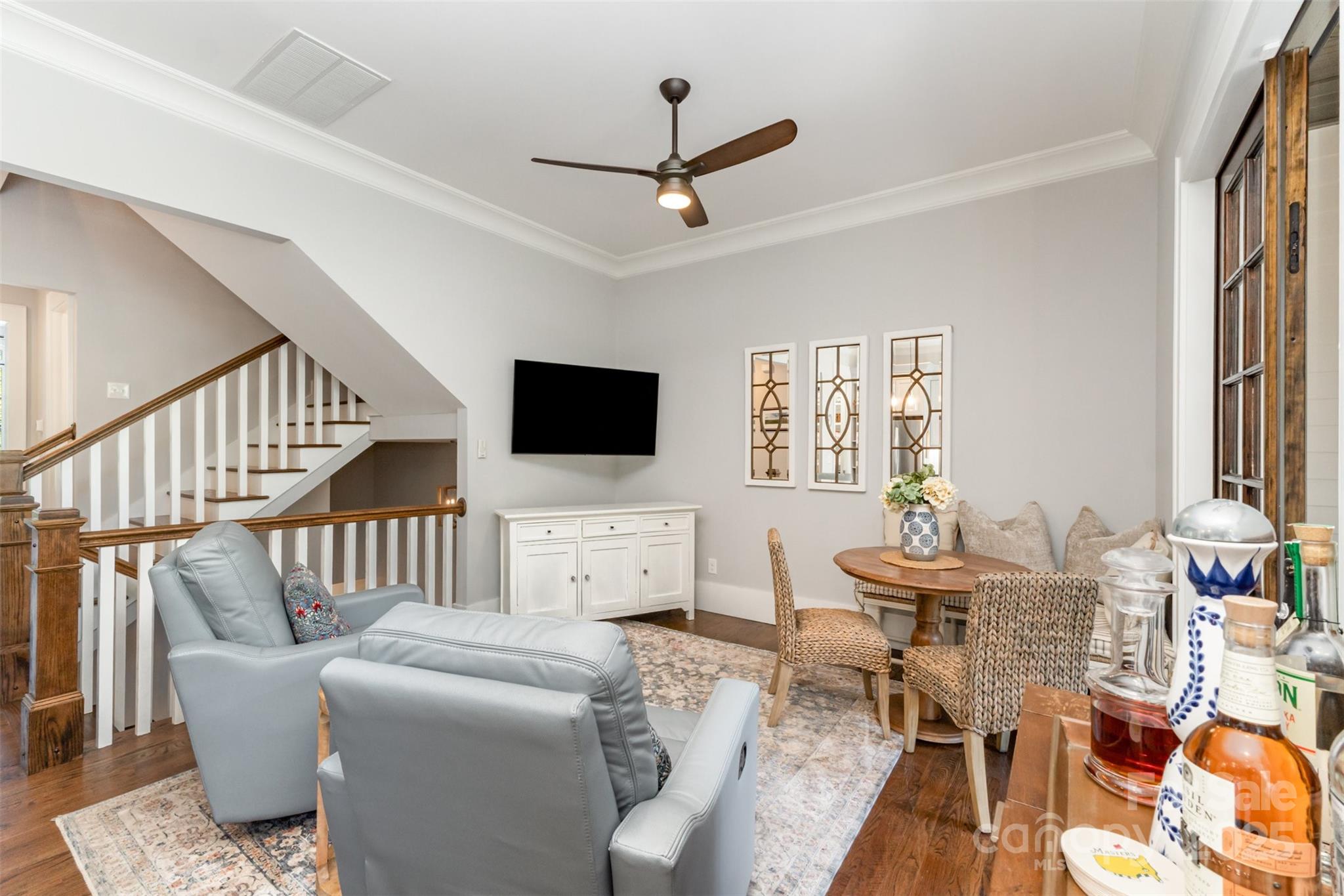 Charlotte, North Carolina 28209, United States, 3 Bedrooms Bedrooms, ,4 BathroomsBathrooms,Residential,Active,198555