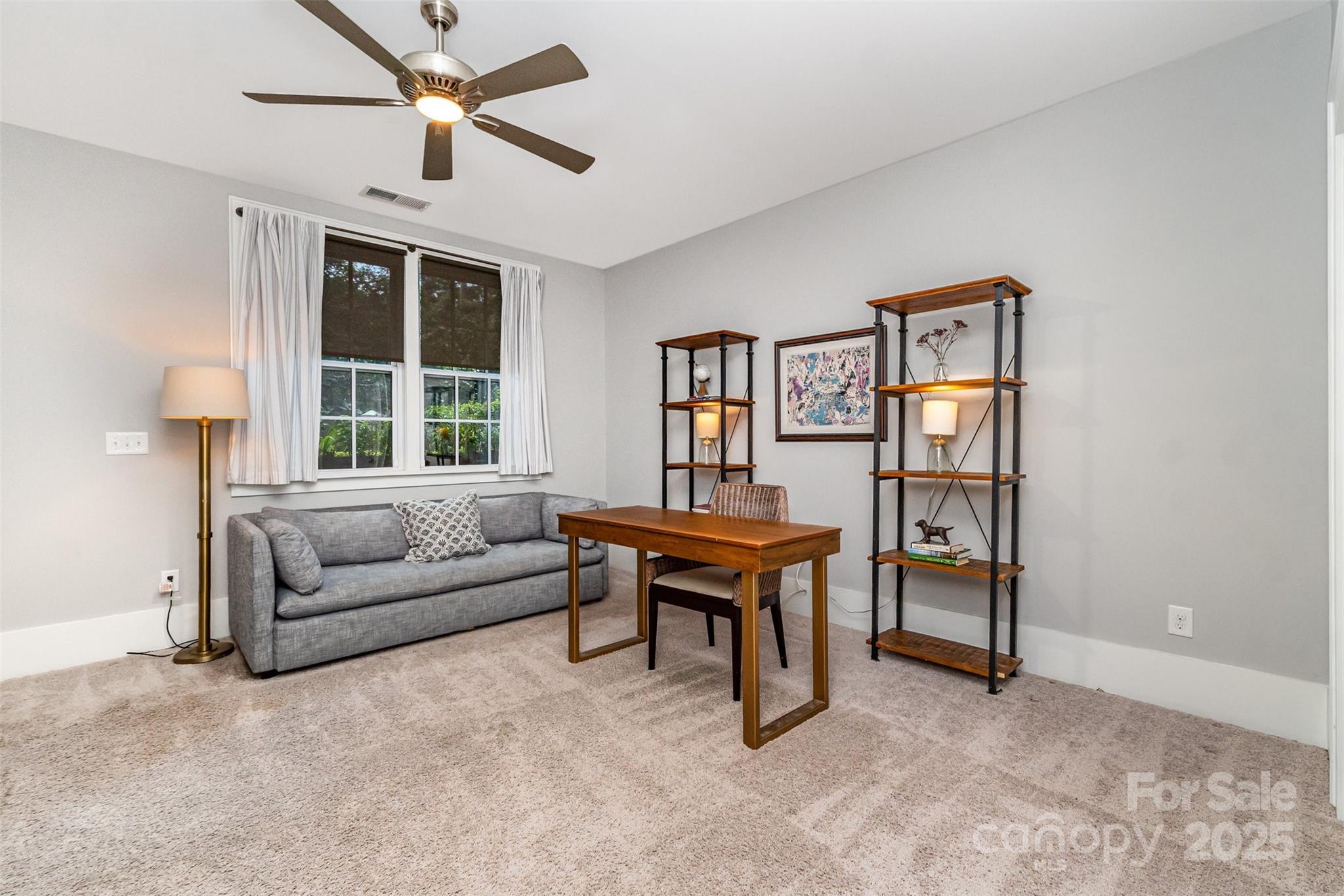 Charlotte, North Carolina 28209, United States, 3 Bedrooms Bedrooms, ,4 BathroomsBathrooms,Residential,Active,198555