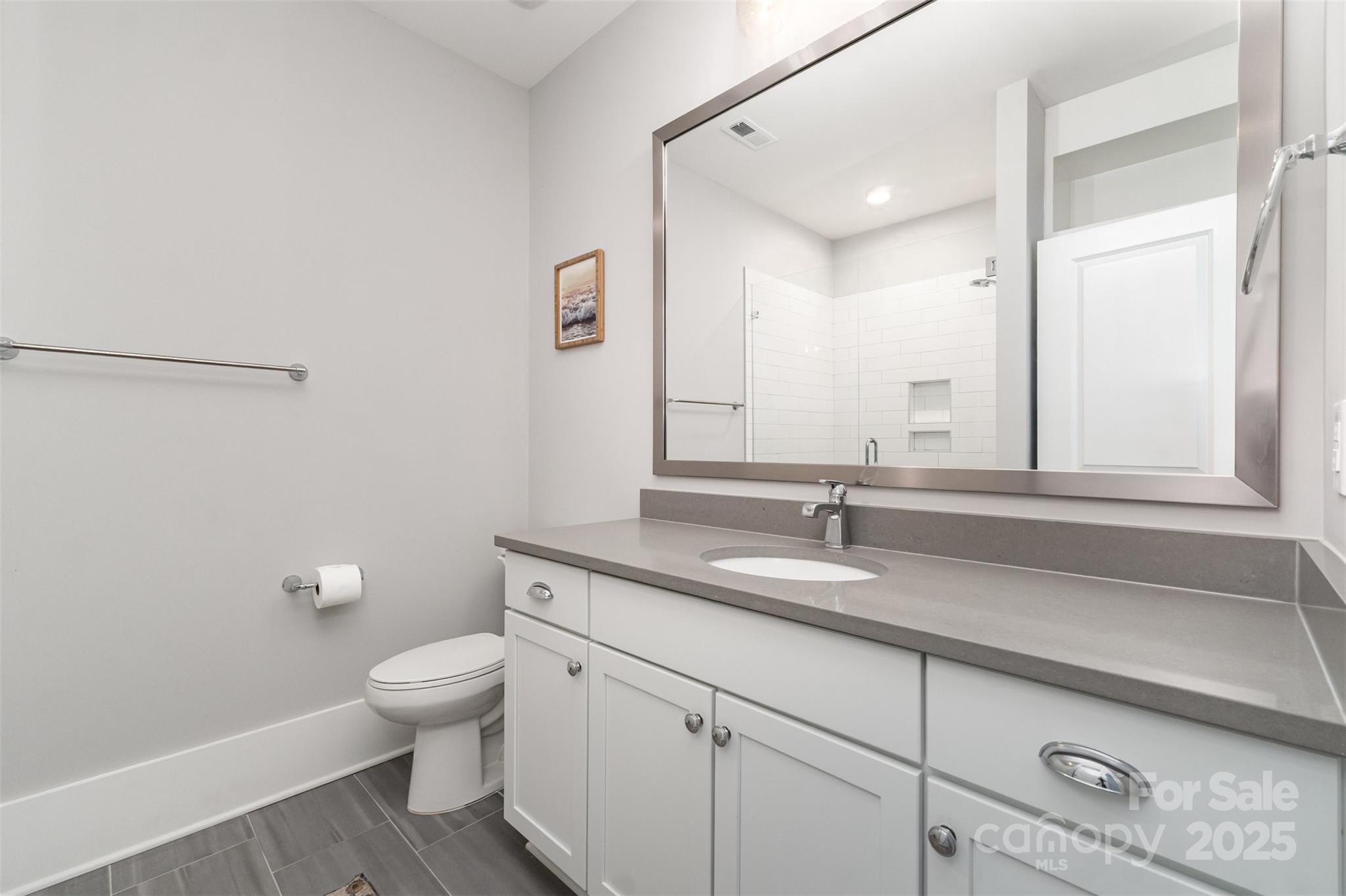 Charlotte, North Carolina 28209, United States, 3 Bedrooms Bedrooms, ,4 BathroomsBathrooms,Residential,Active,198555