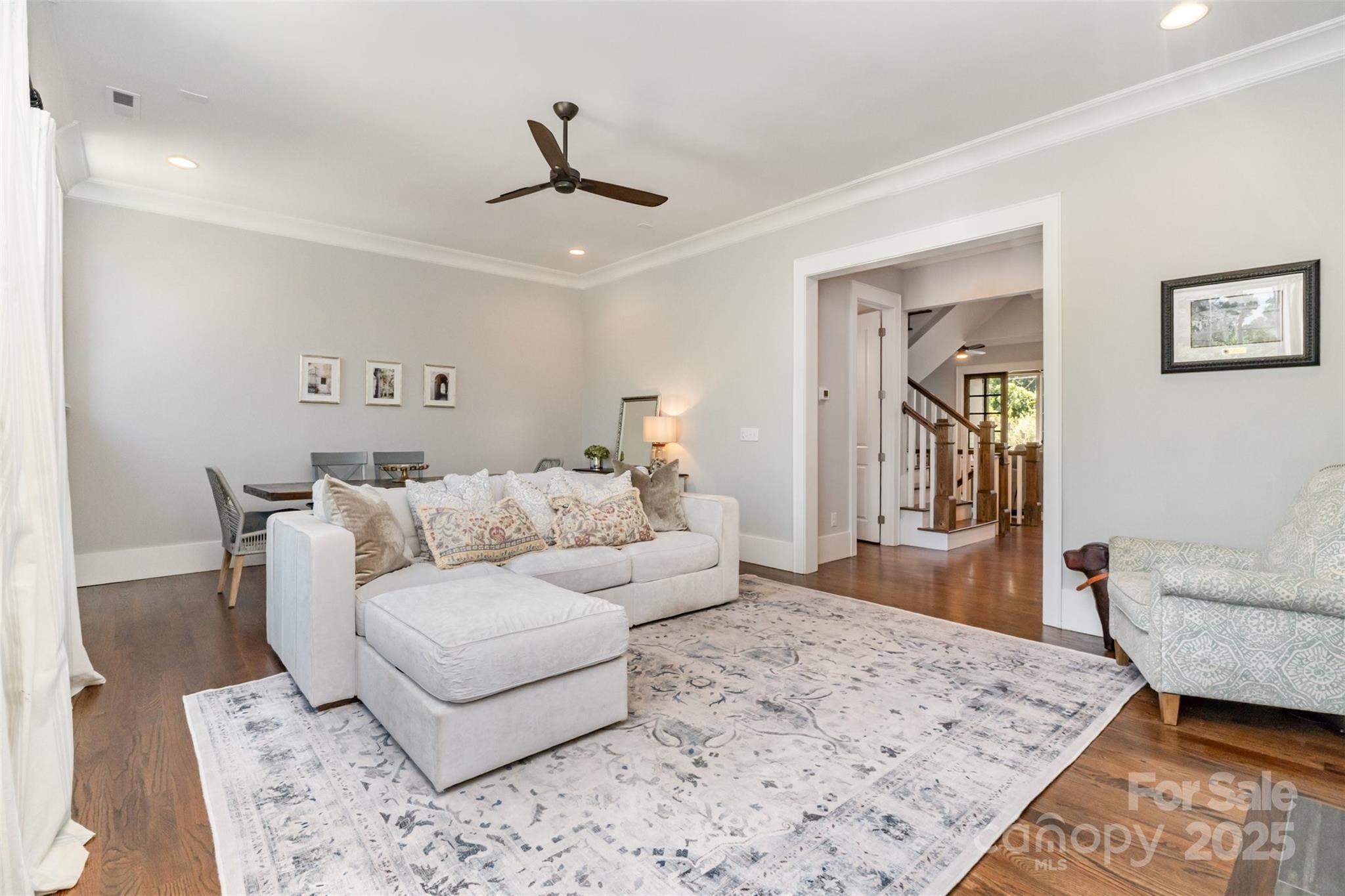 Charlotte, North Carolina 28209, United States, 3 Bedrooms Bedrooms, ,4 BathroomsBathrooms,Residential,Active,198555