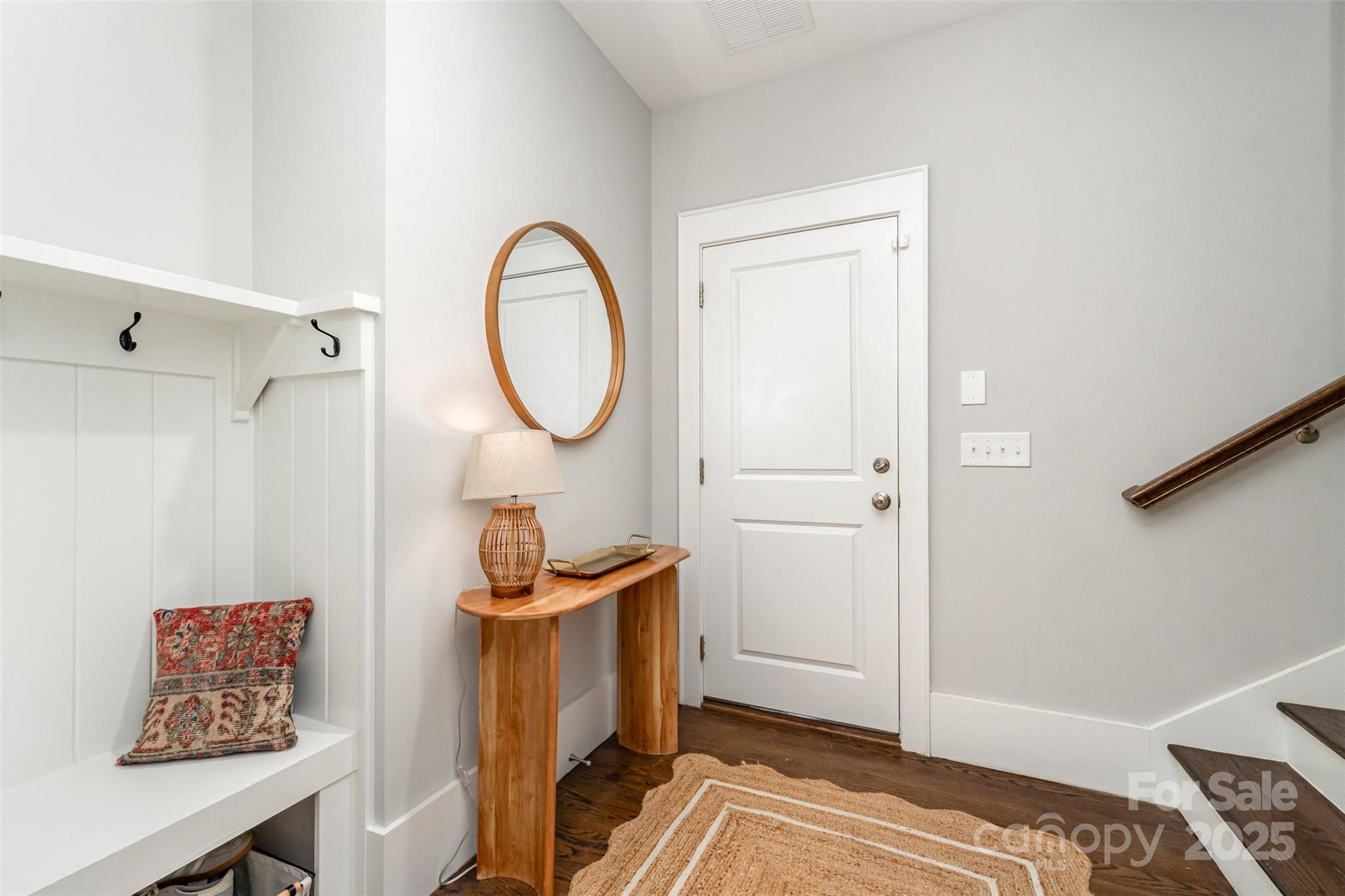 Charlotte, North Carolina 28209, United States, 3 Bedrooms Bedrooms, ,4 BathroomsBathrooms,Residential,Active,198555