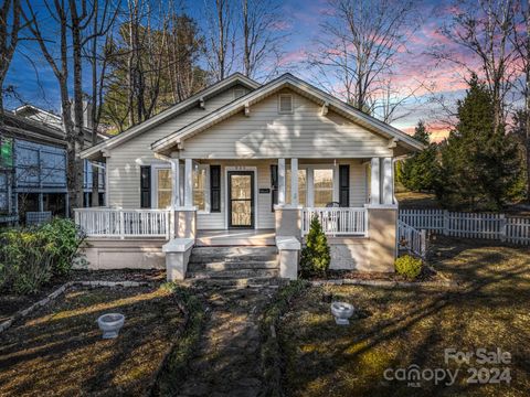 A home in Hendersonville