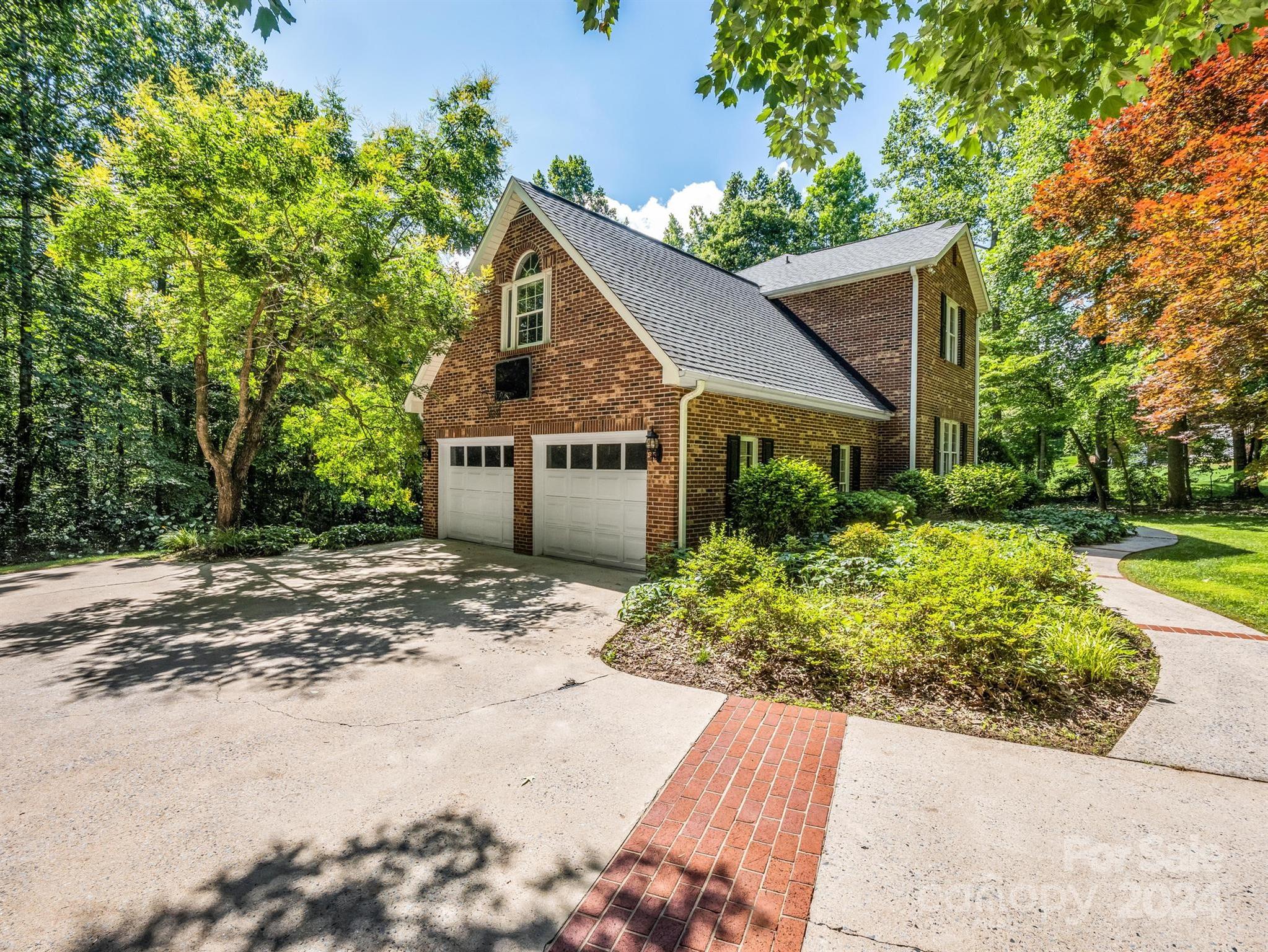 Forest Hills - Residential