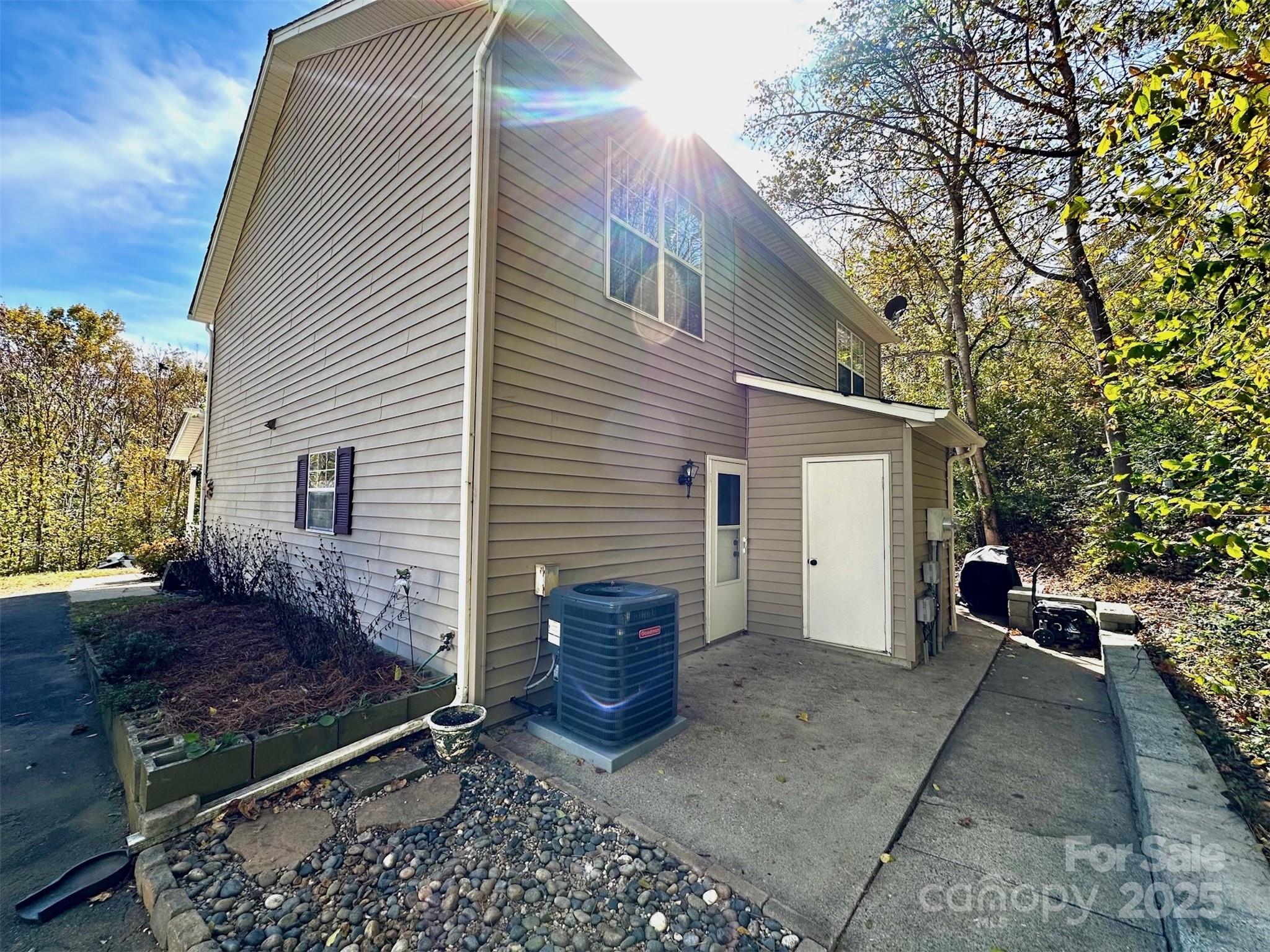 3 Rocking Porch Road