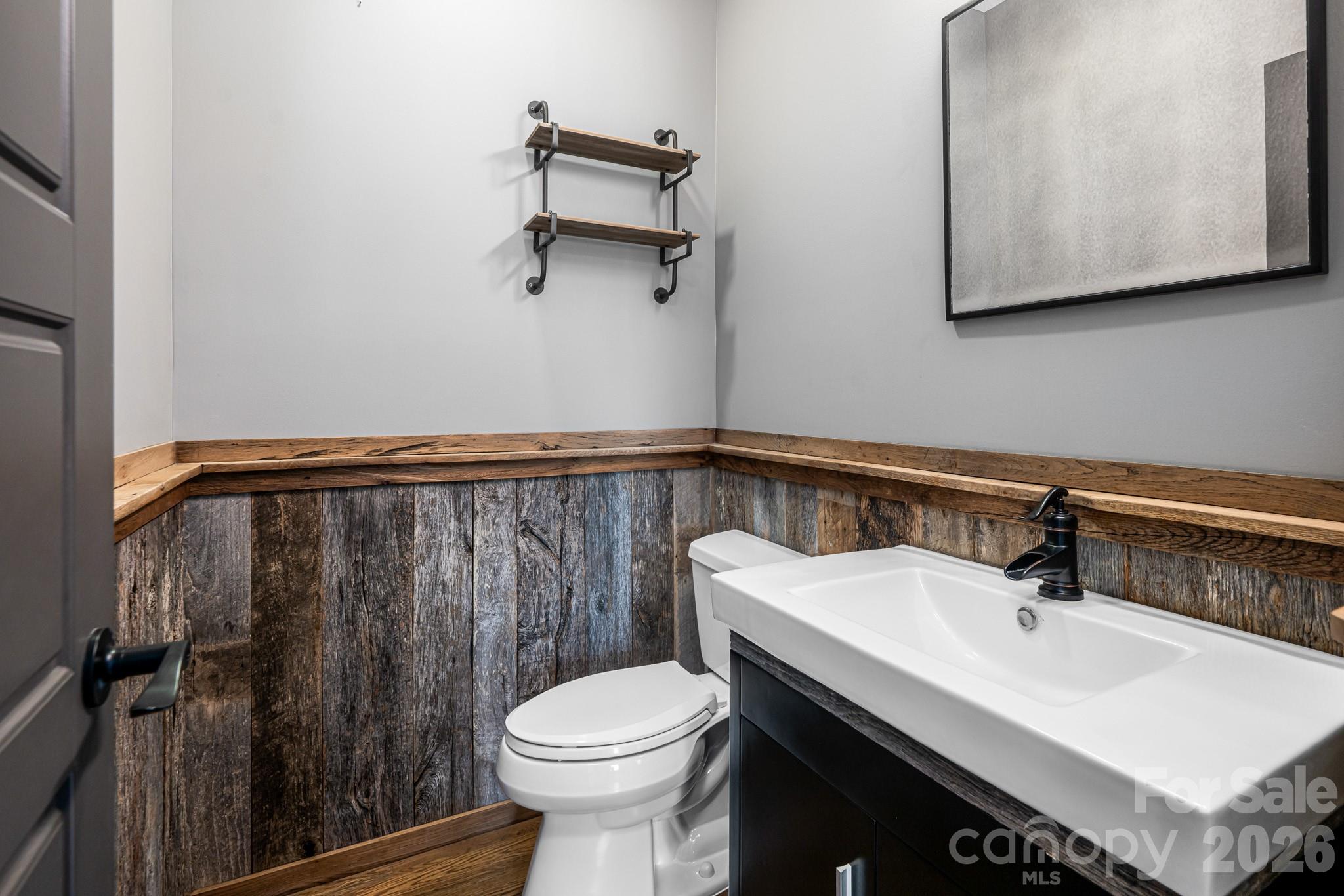 Royal Pines - Residential