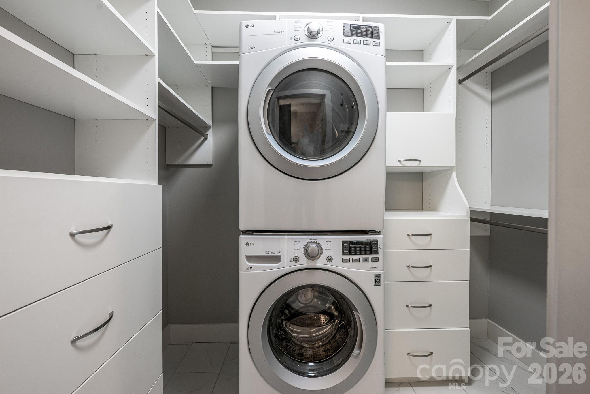 Royal Pines - Residential