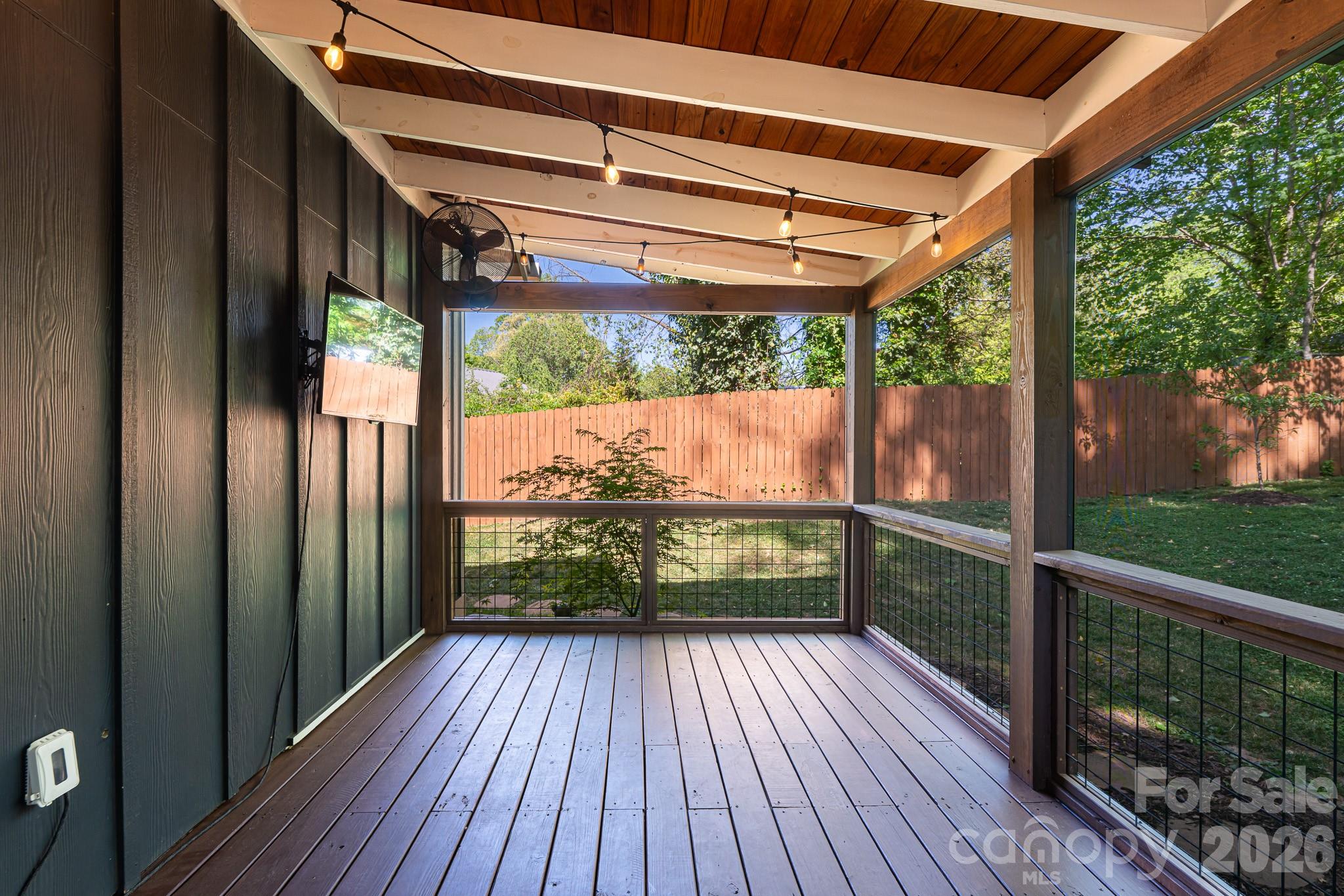 Royal Pines - Residential