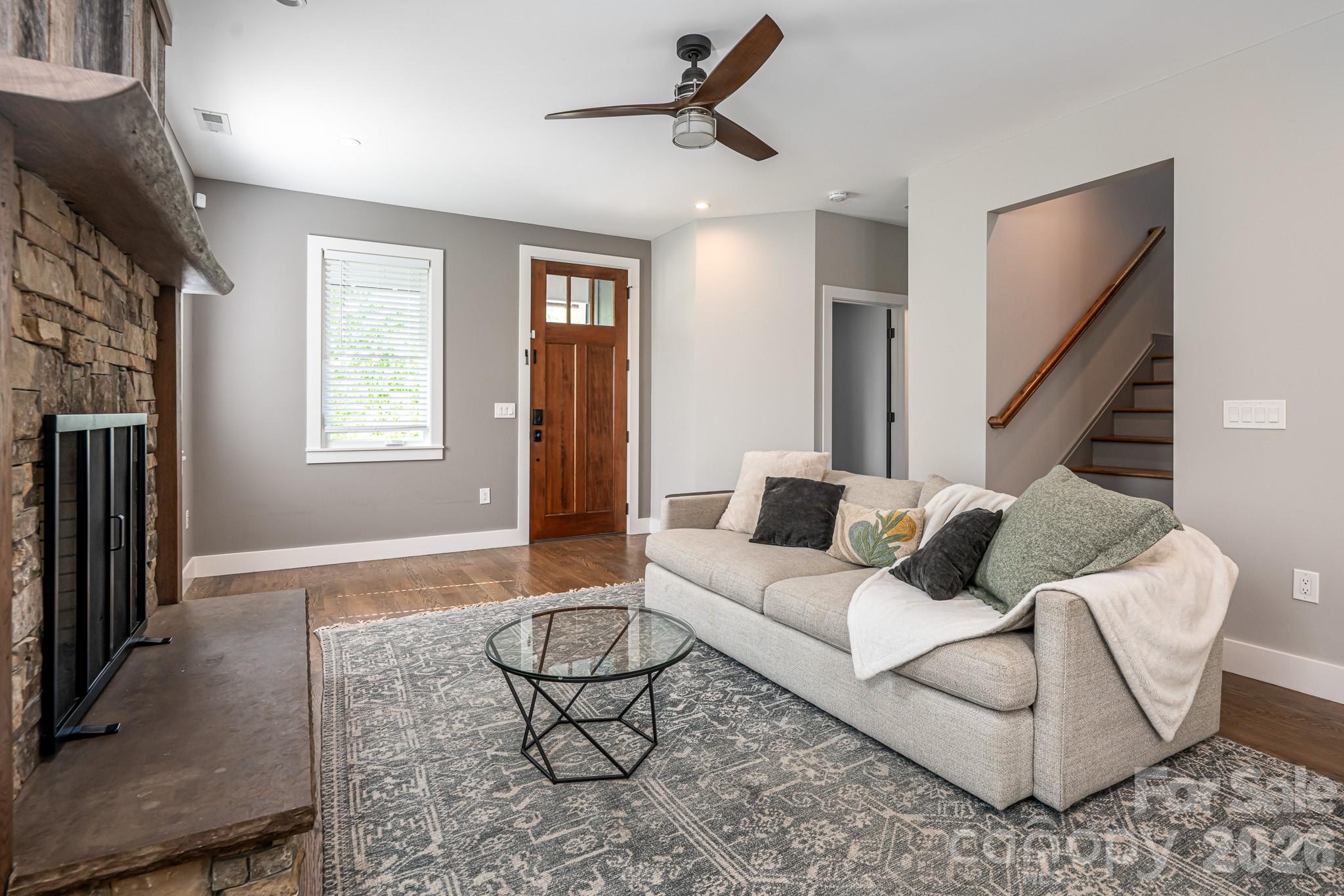 Royal Pines - Residential