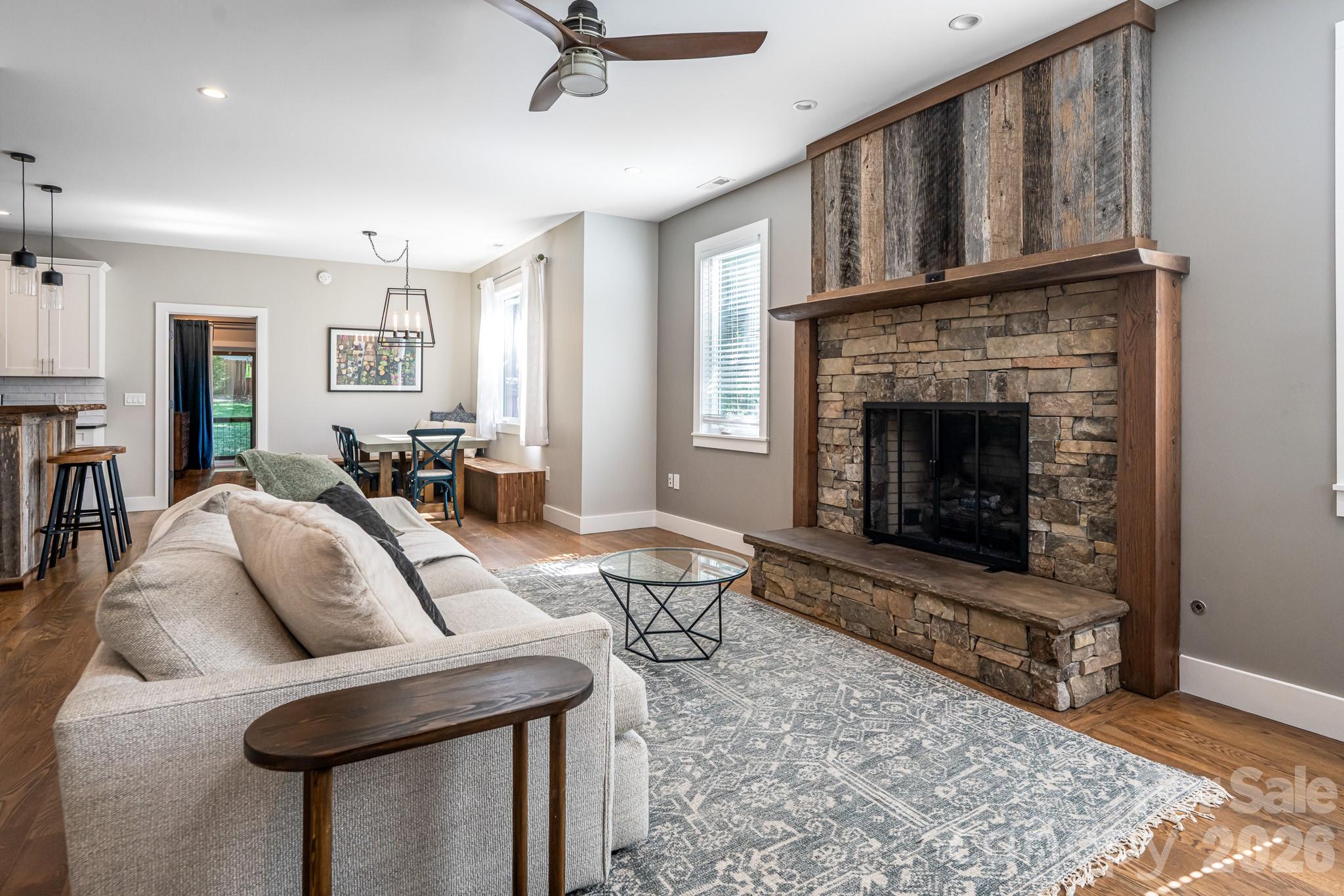 Royal Pines - Residential