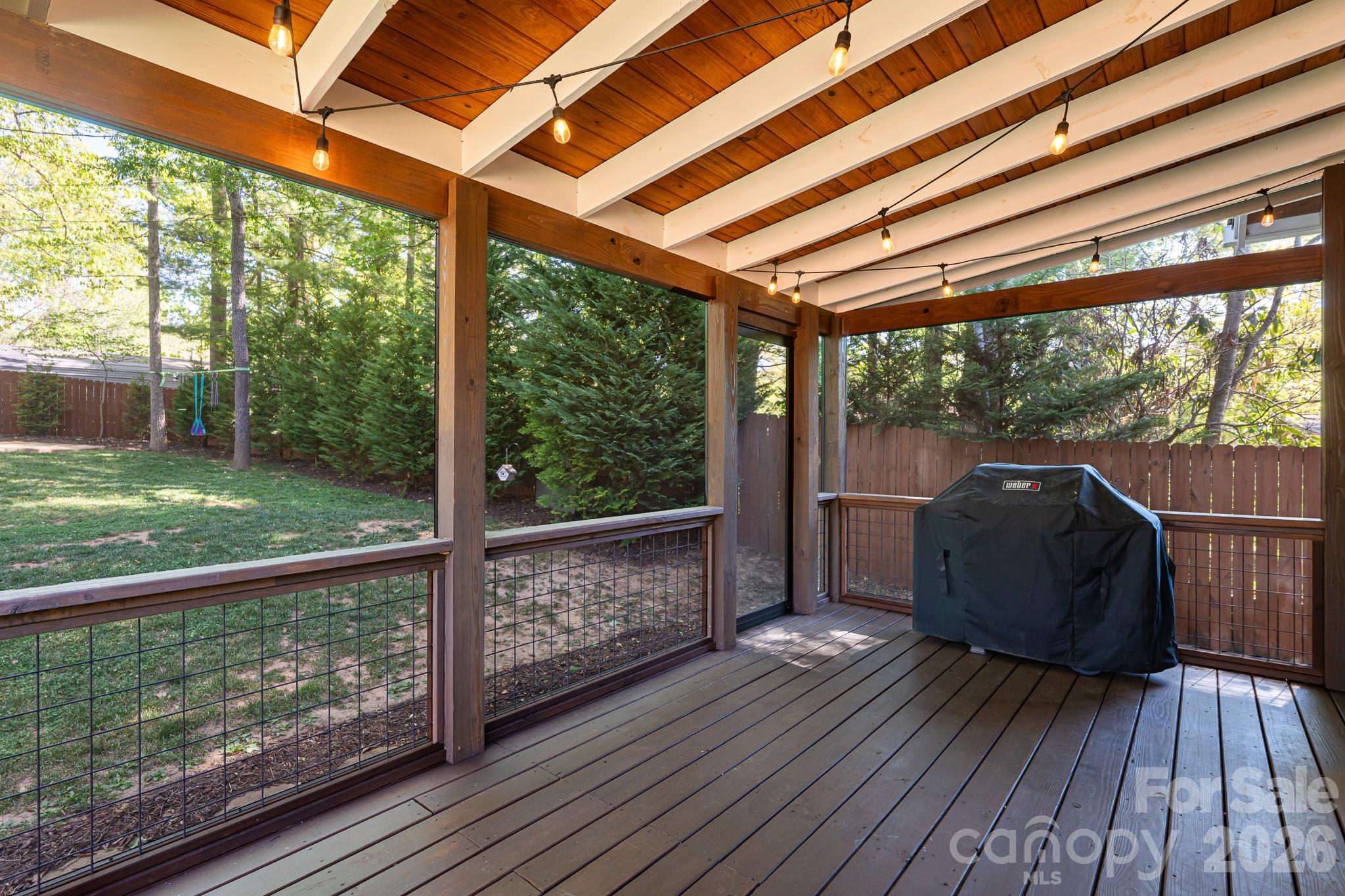 Royal Pines - Residential