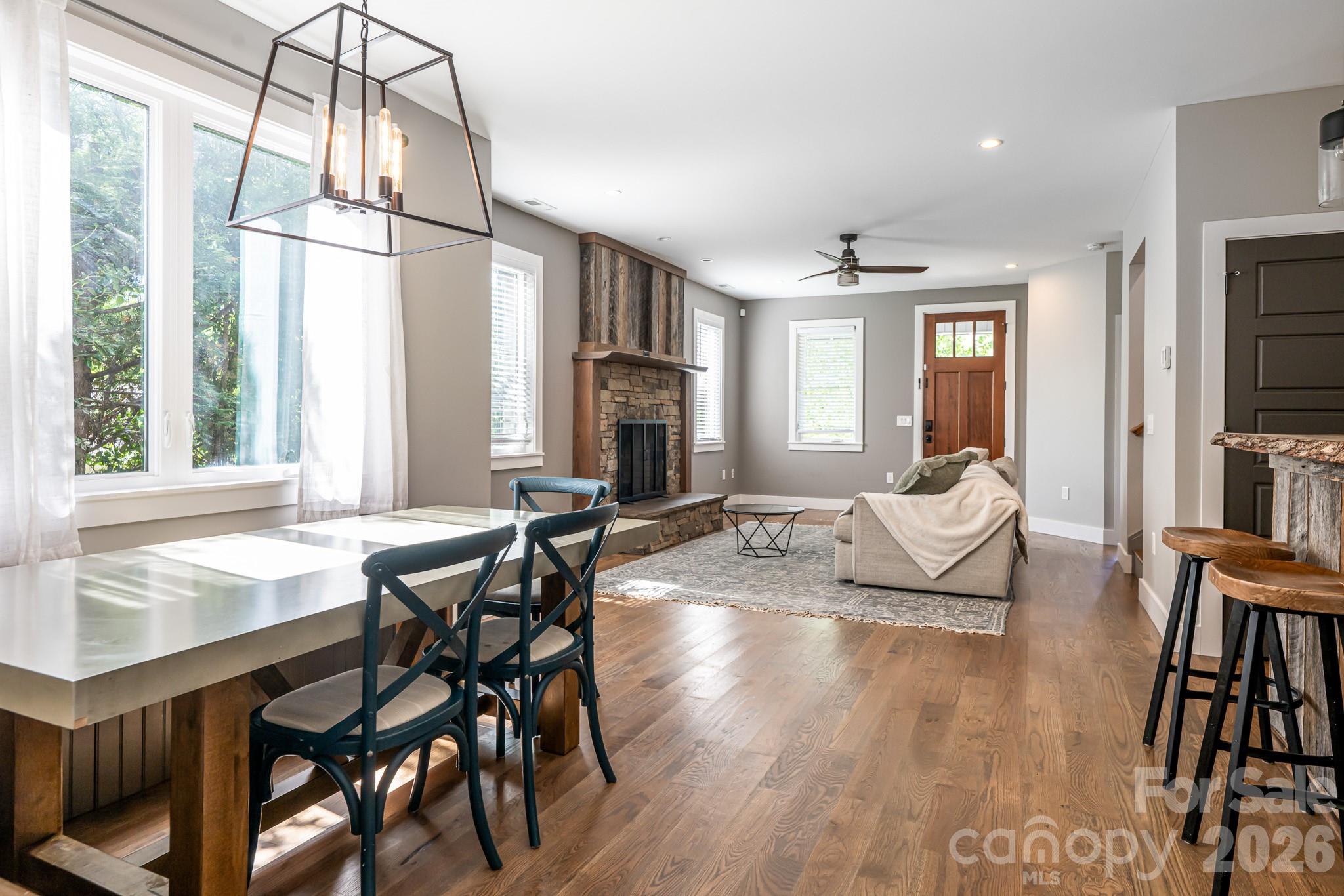 Royal Pines - Residential