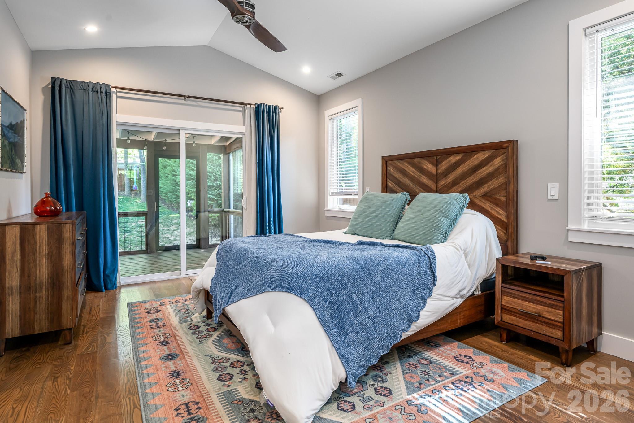 Royal Pines - Residential