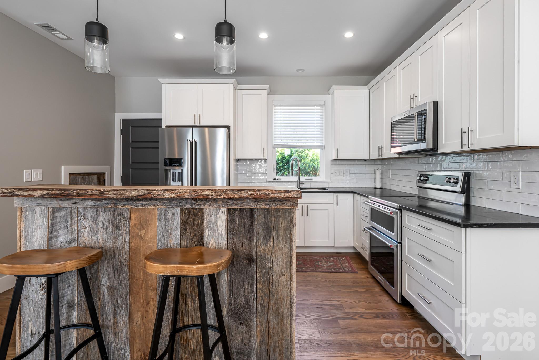 Royal Pines - Residential