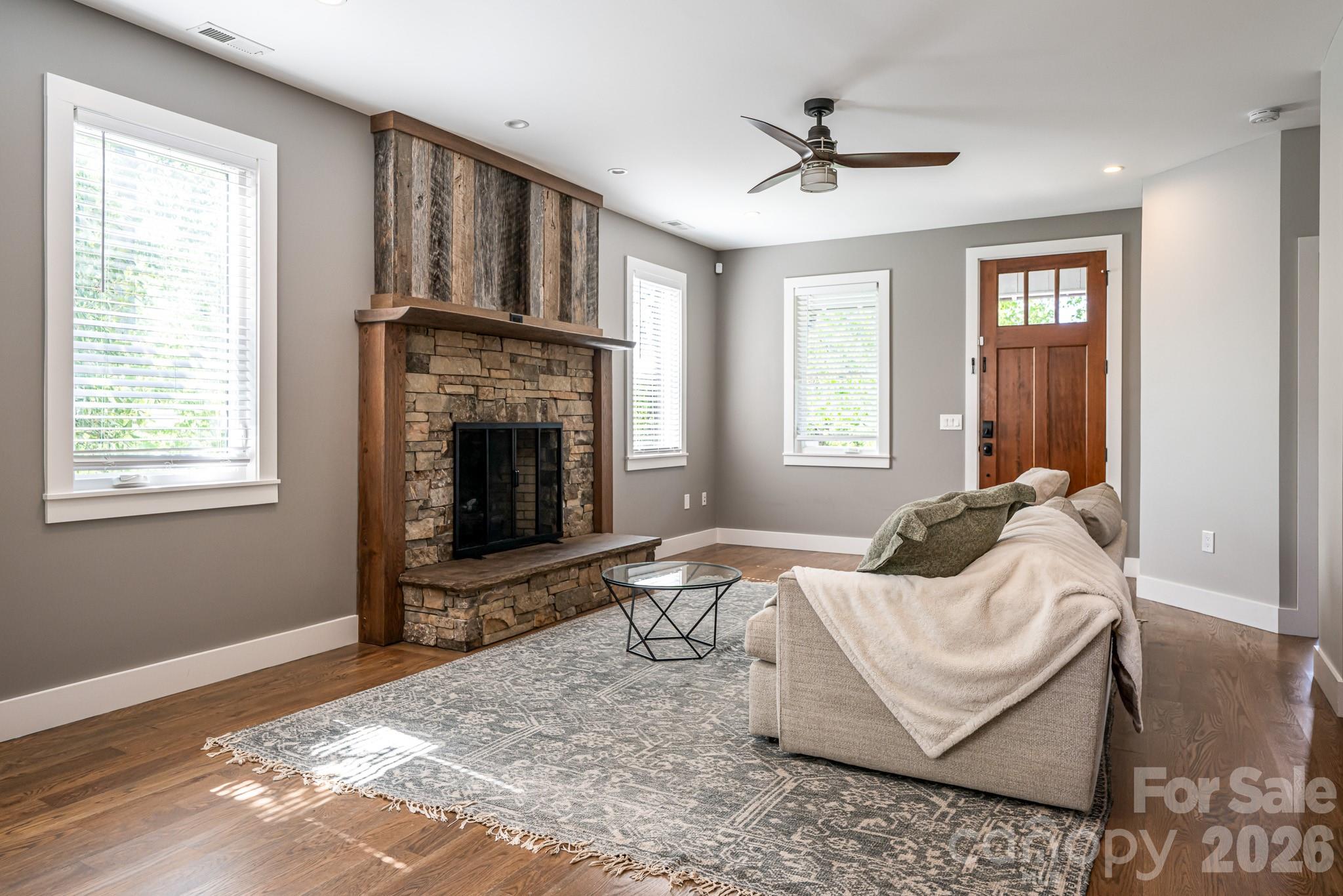 Royal Pines - Residential