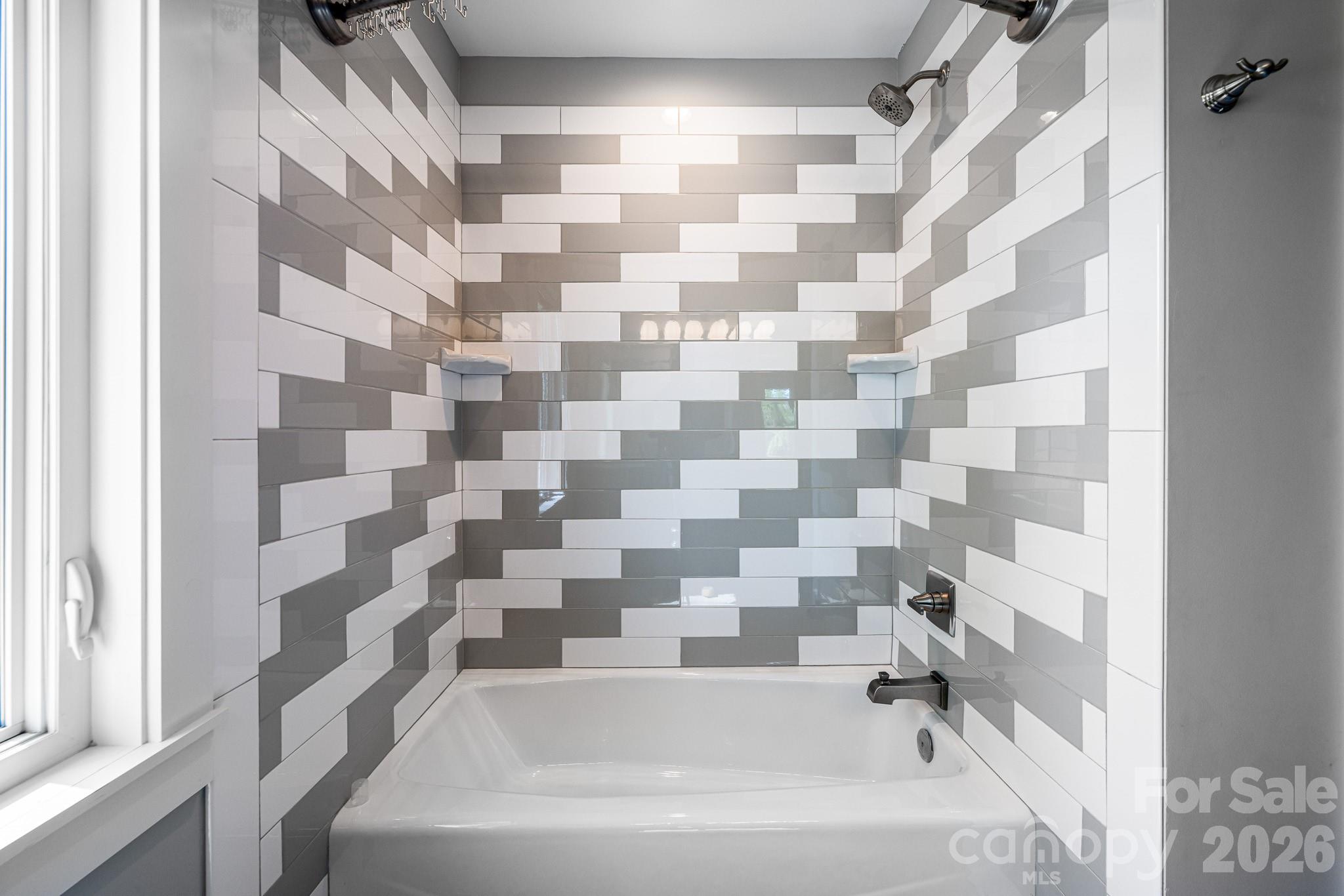 Royal Pines - Residential